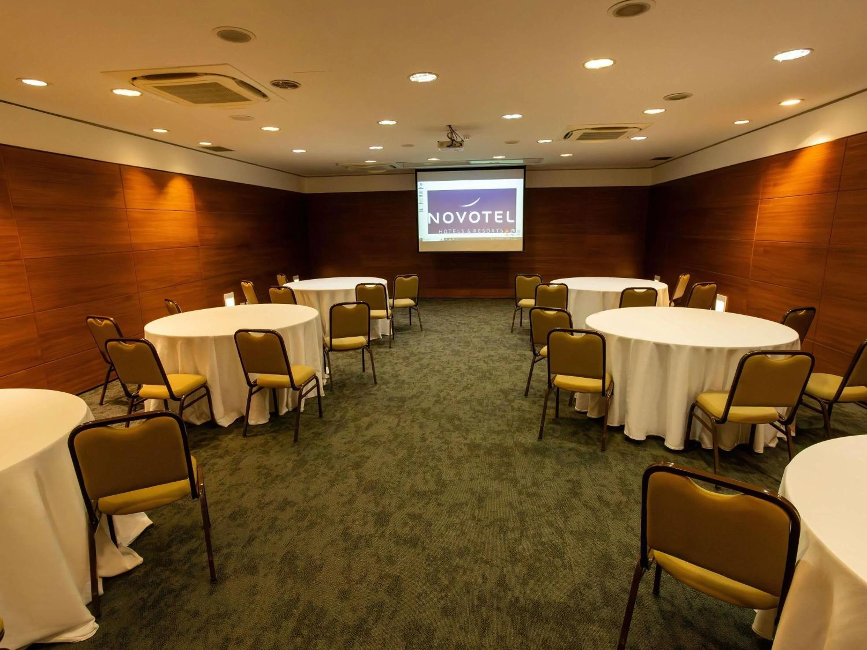 Meeting/conference room in Novotel Florianopolis