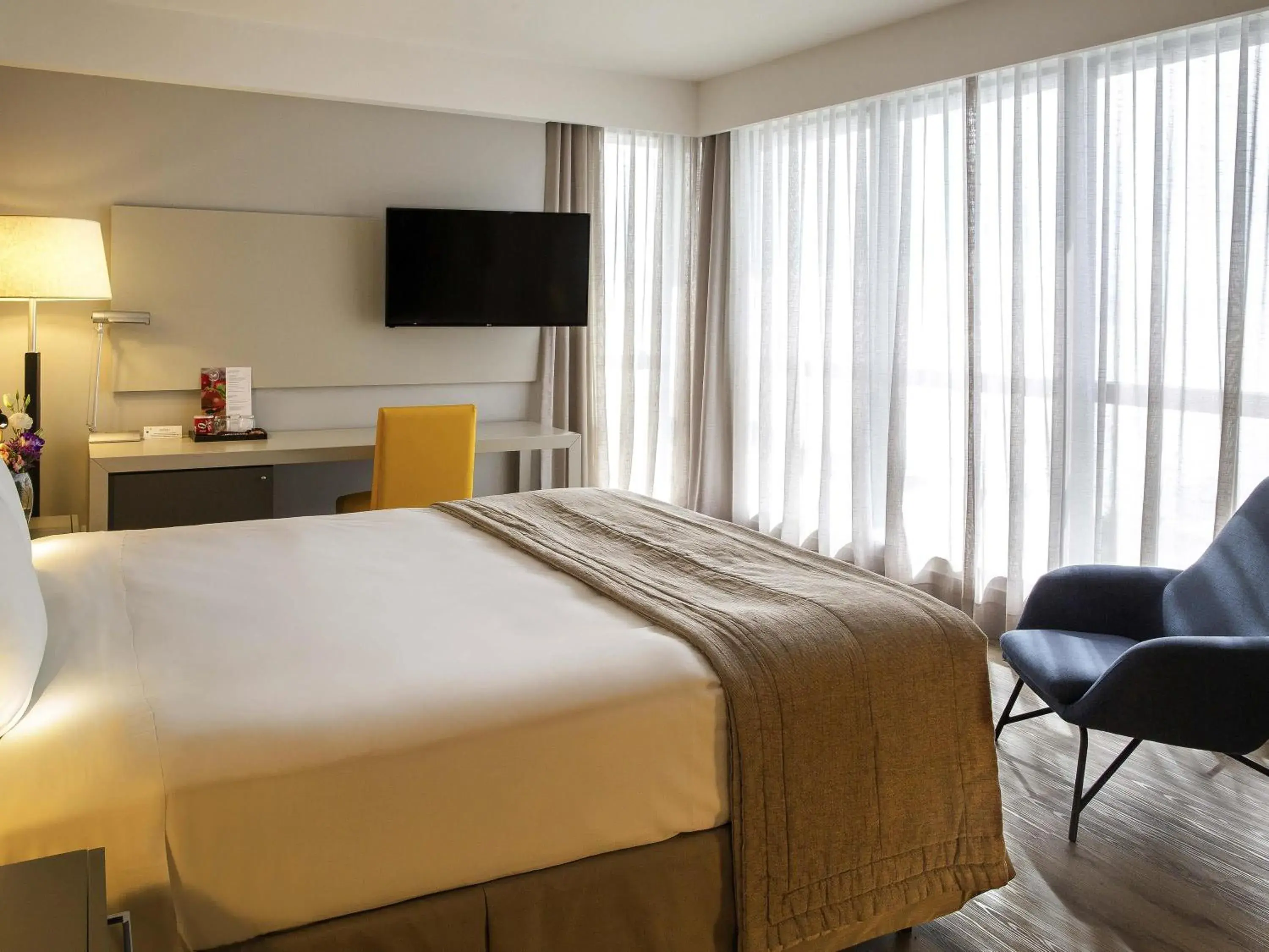 Deluxe King Room with Ocean View - single occupancy in Novotel Florianopolis Deluxe King Room with Ocean View - single occupancy in Novotel Florianopolis