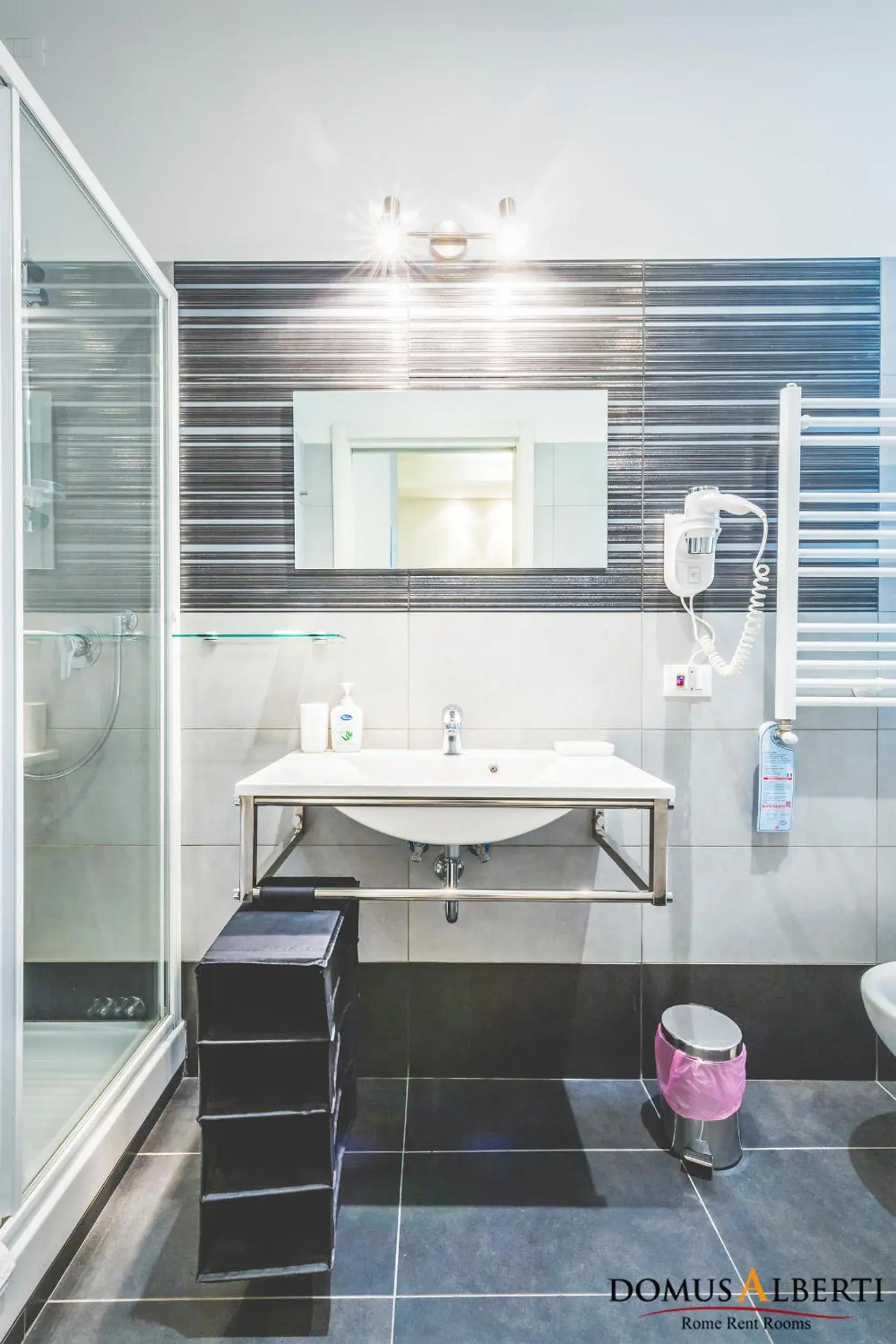 Double Room in Domus Alberti Bed & Breakfast Double Room in Domus Alberti Bed & Breakfast