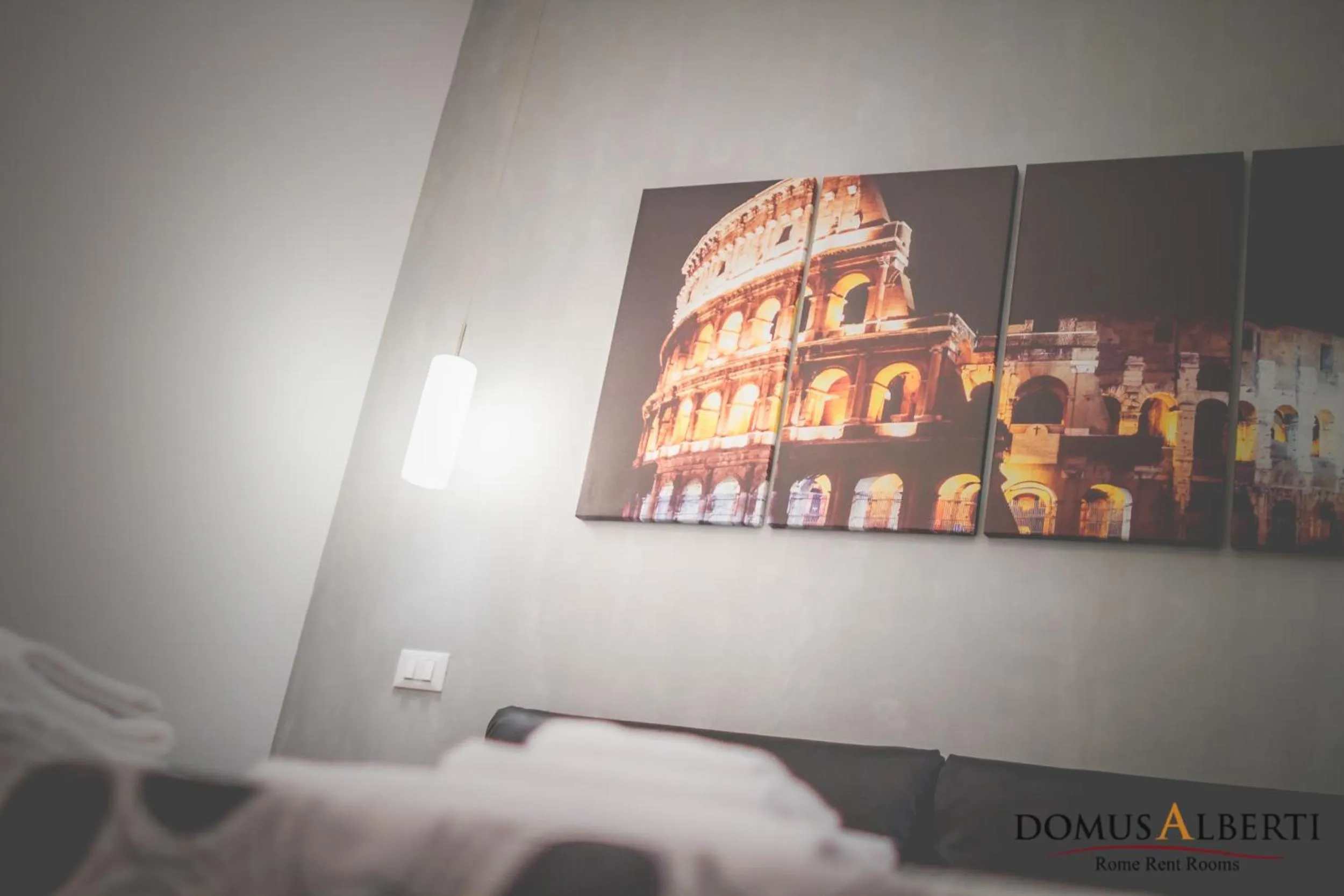 Decorative detail, Bed in Domus Alberti Bed & Breakfast