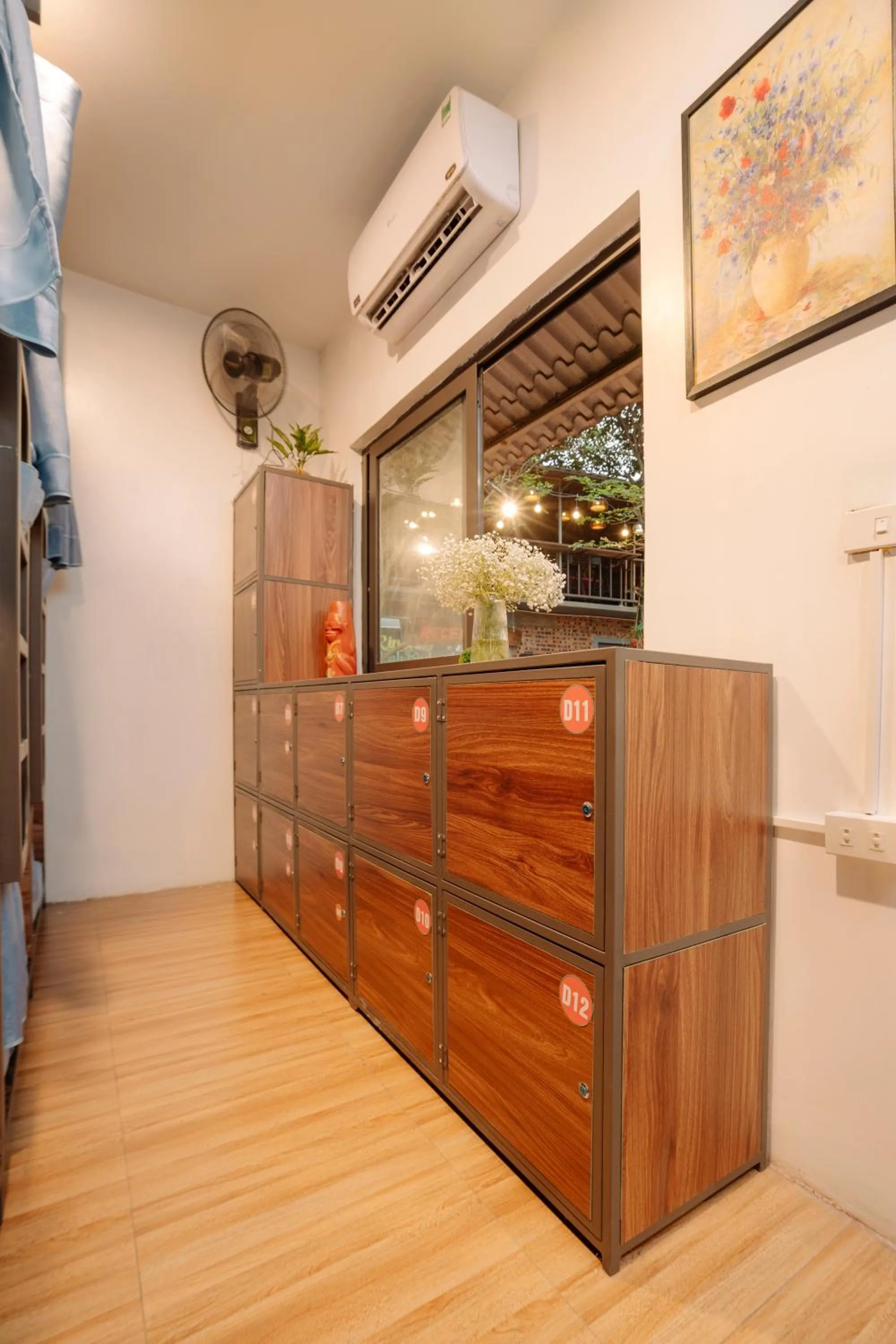 microwave in Wafami Hostel Ninh Binh