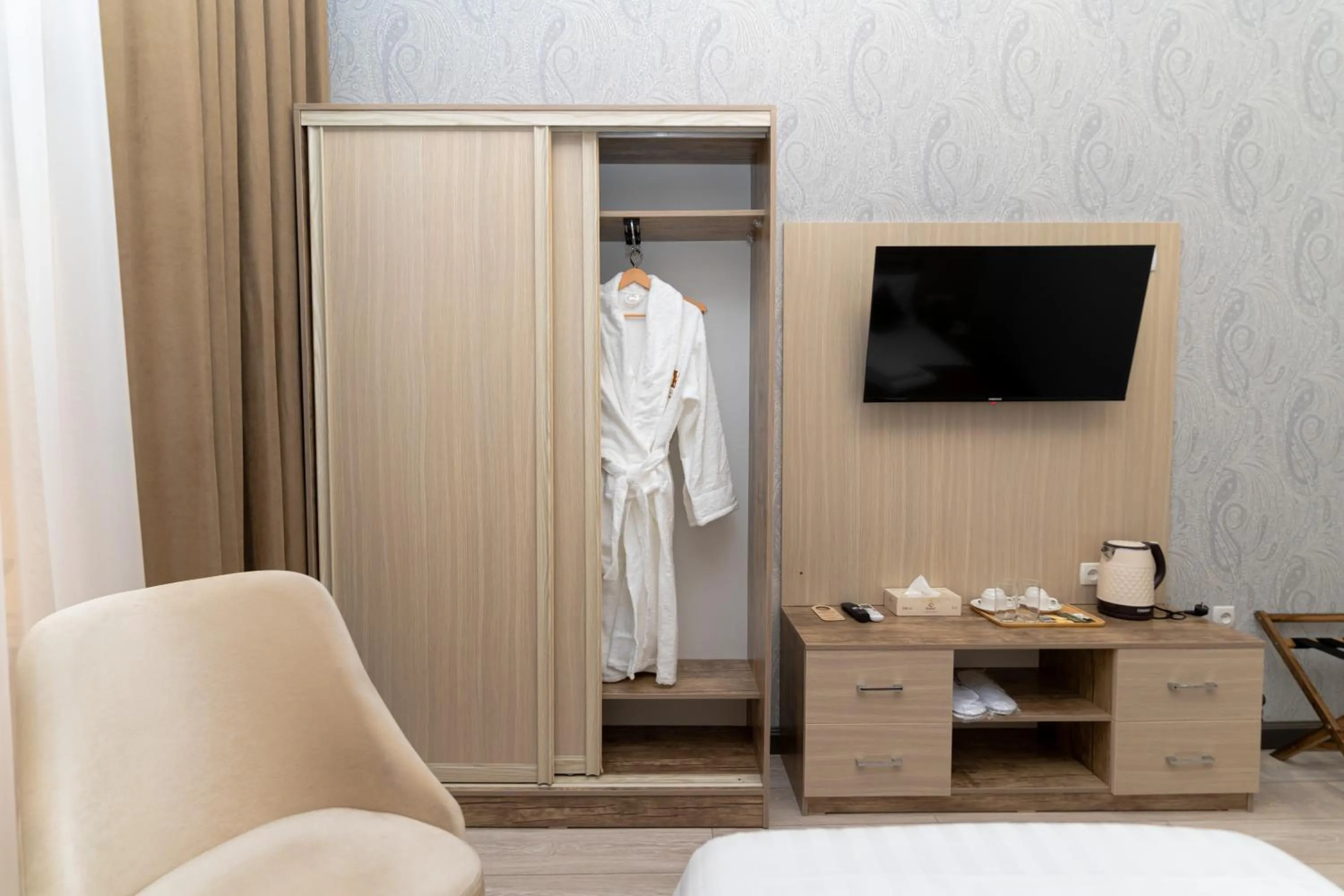 TV and multimedia, Bed in The Heritage Tashkent