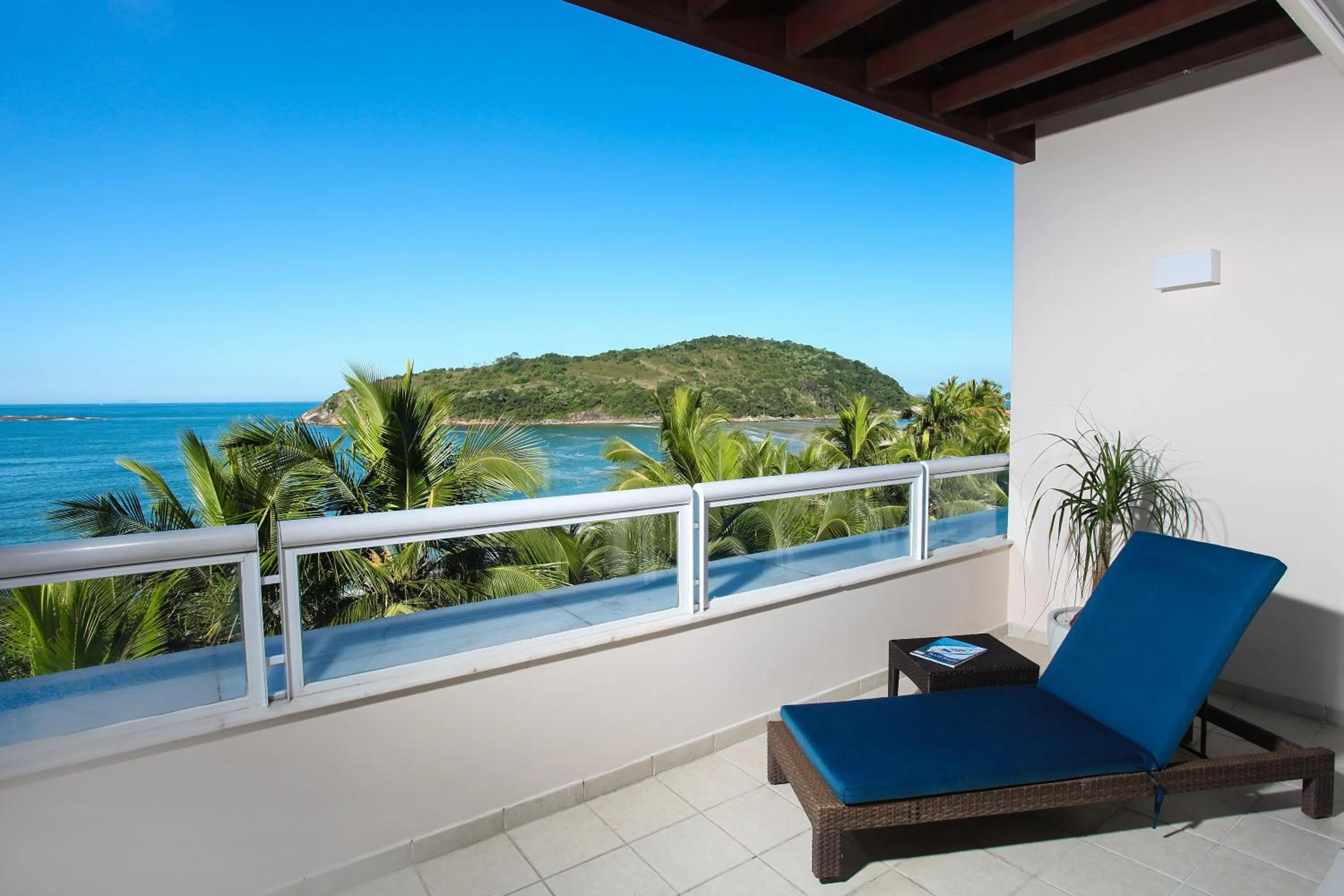 Balcony/Terrace in Hotel Jequitimar Guaruja Resort & Spa by Accor - Ex Sofitel