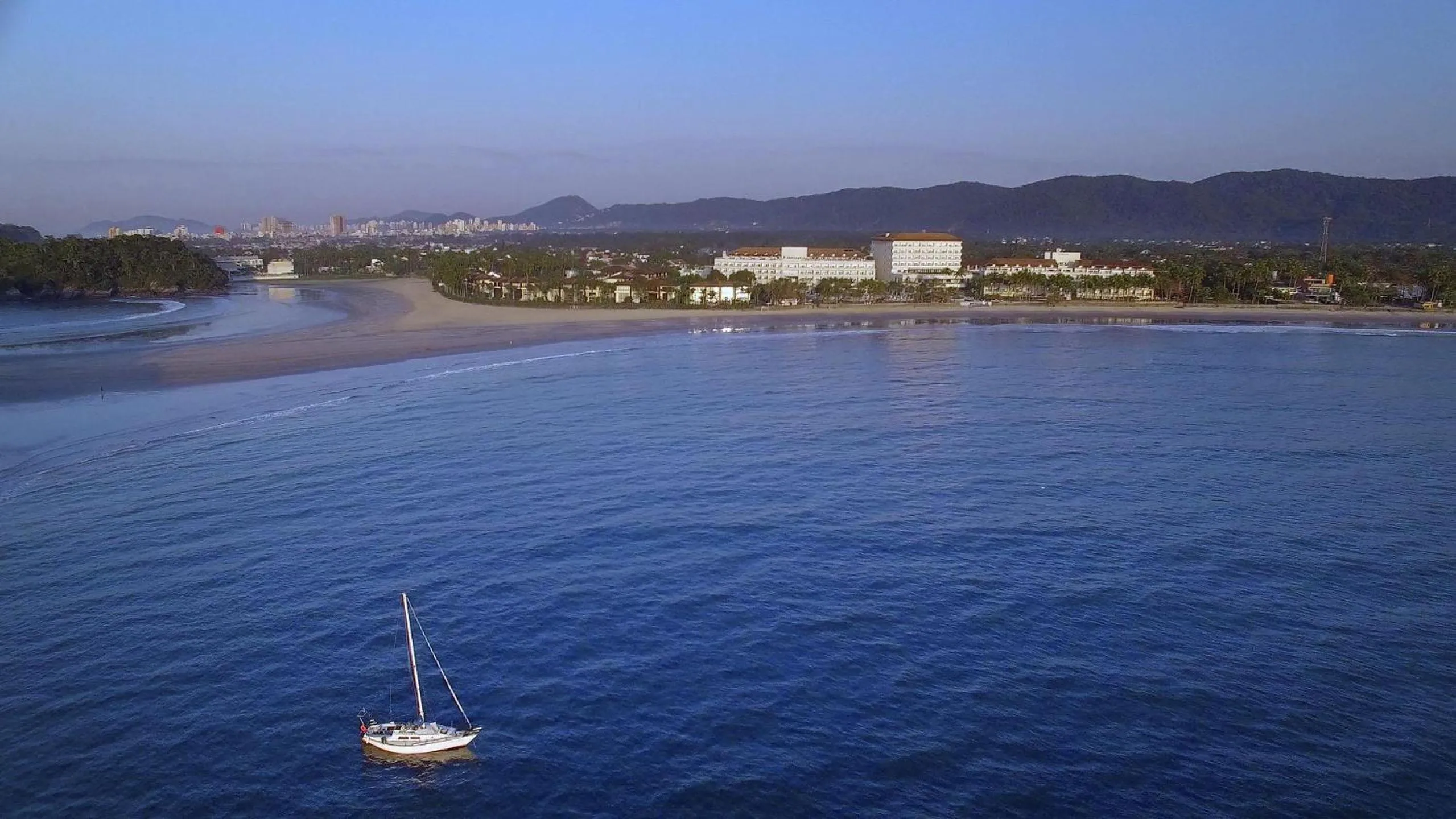 wedding in Hotel Jequitimar Guaruja Resort & Spa by Accor - Ex Sofitel