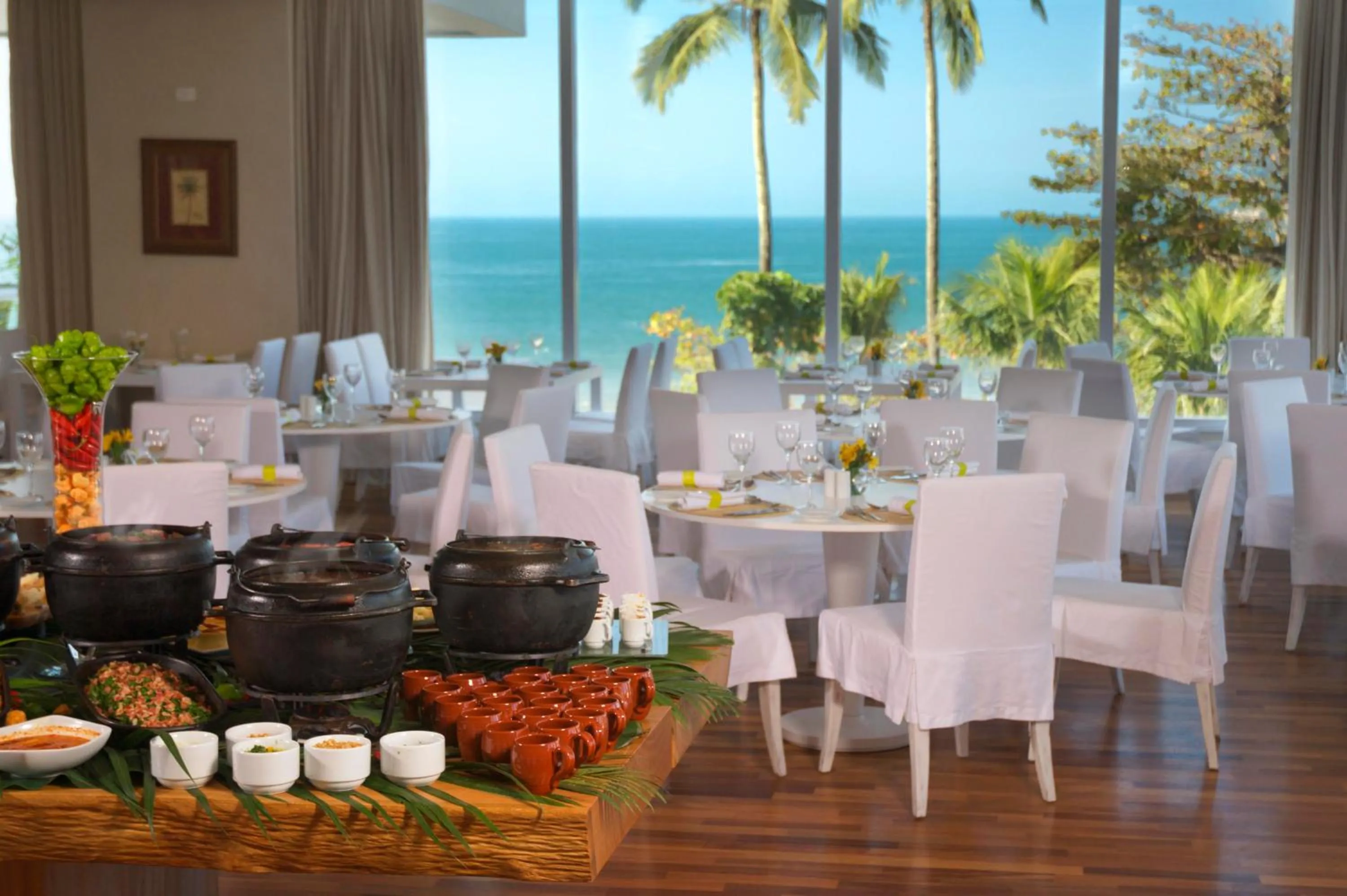 Restaurant/places to eat in Hotel Jequitimar Guaruja Resort & Spa by Accor - Ex Sofitel