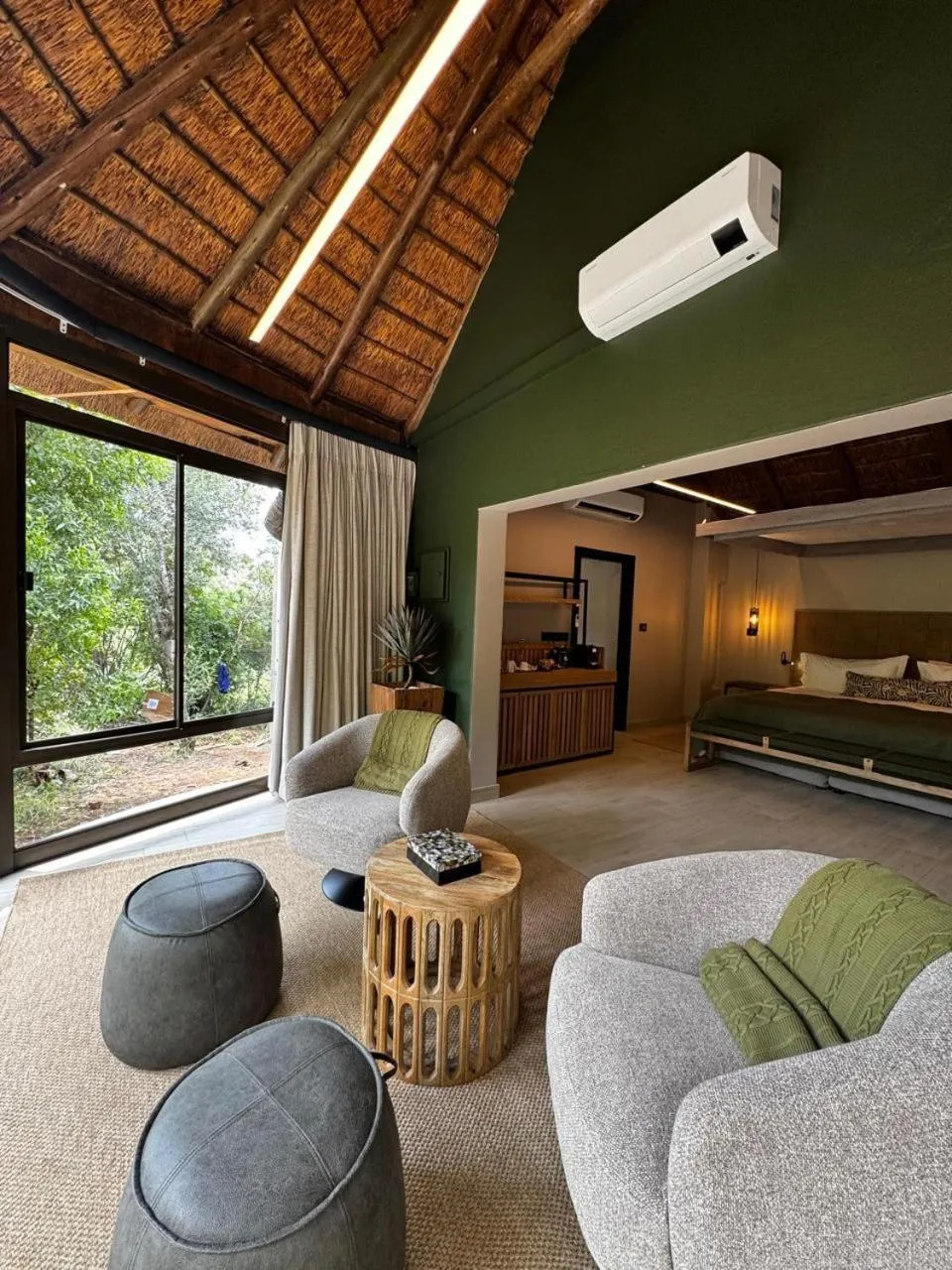 Living room in Ivory Tree Game Lodge