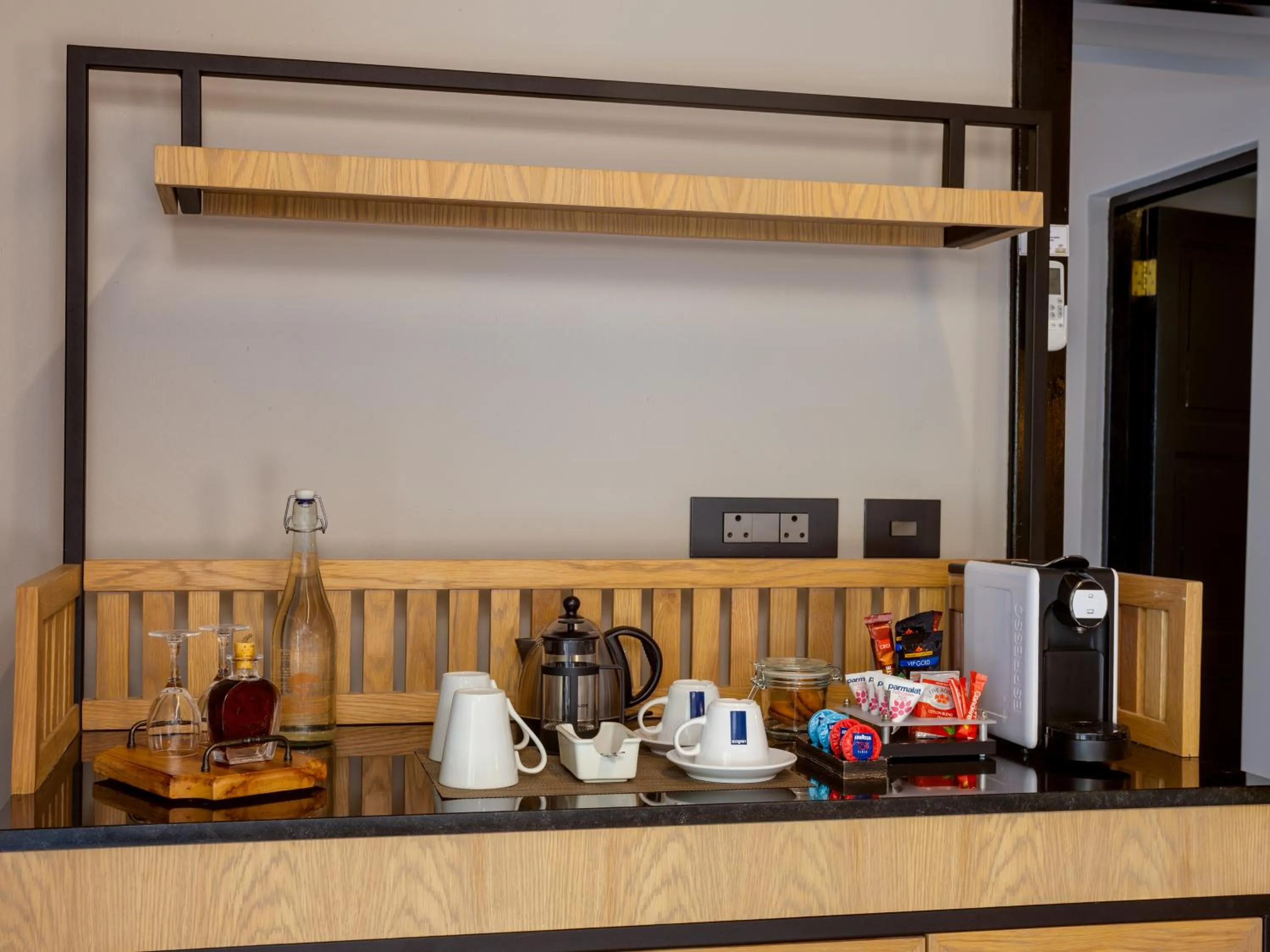 Coffee/tea facilities in Ivory Tree Game Lodge