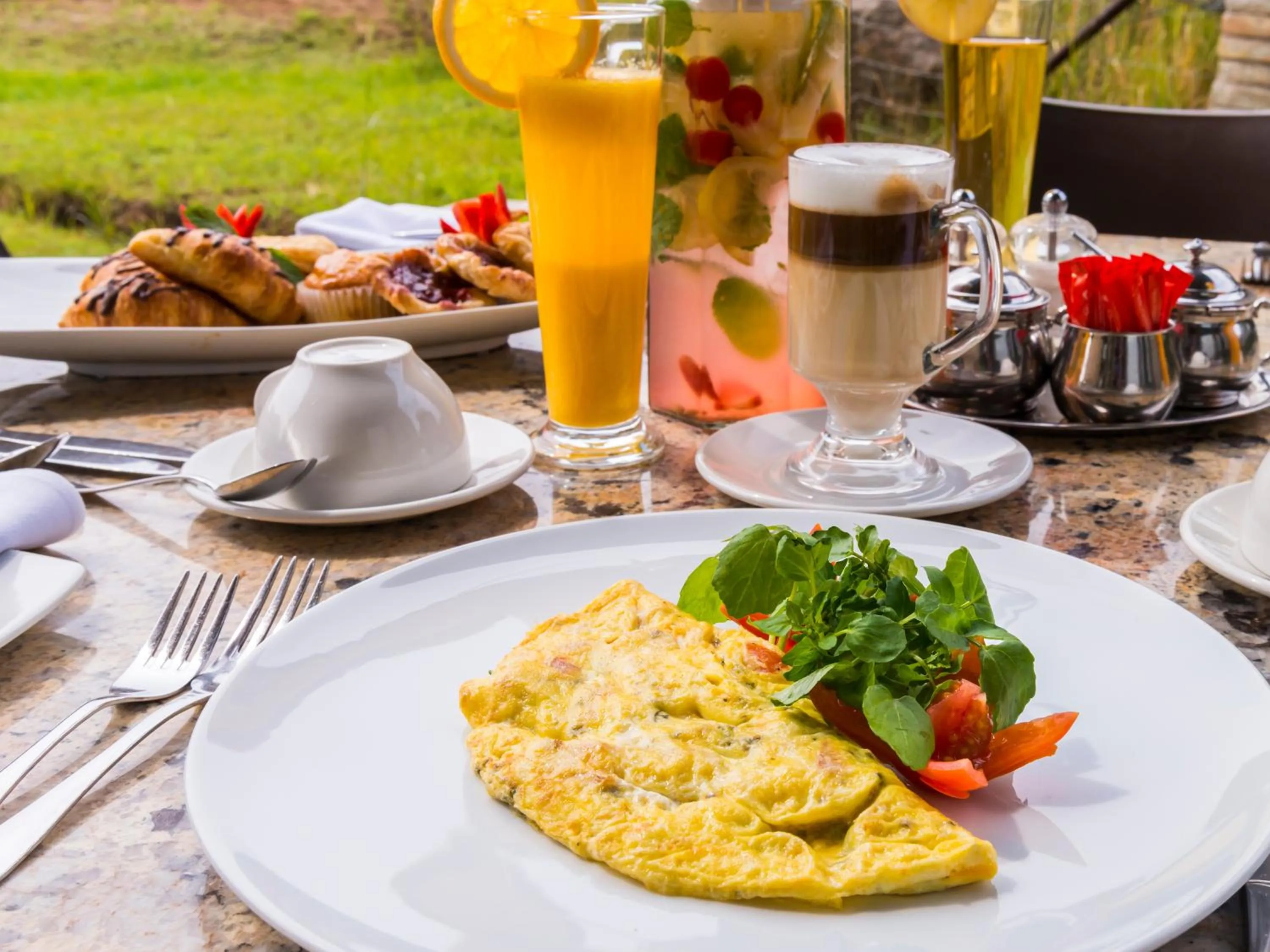 Breakfast in Ivory Tree Game Lodge