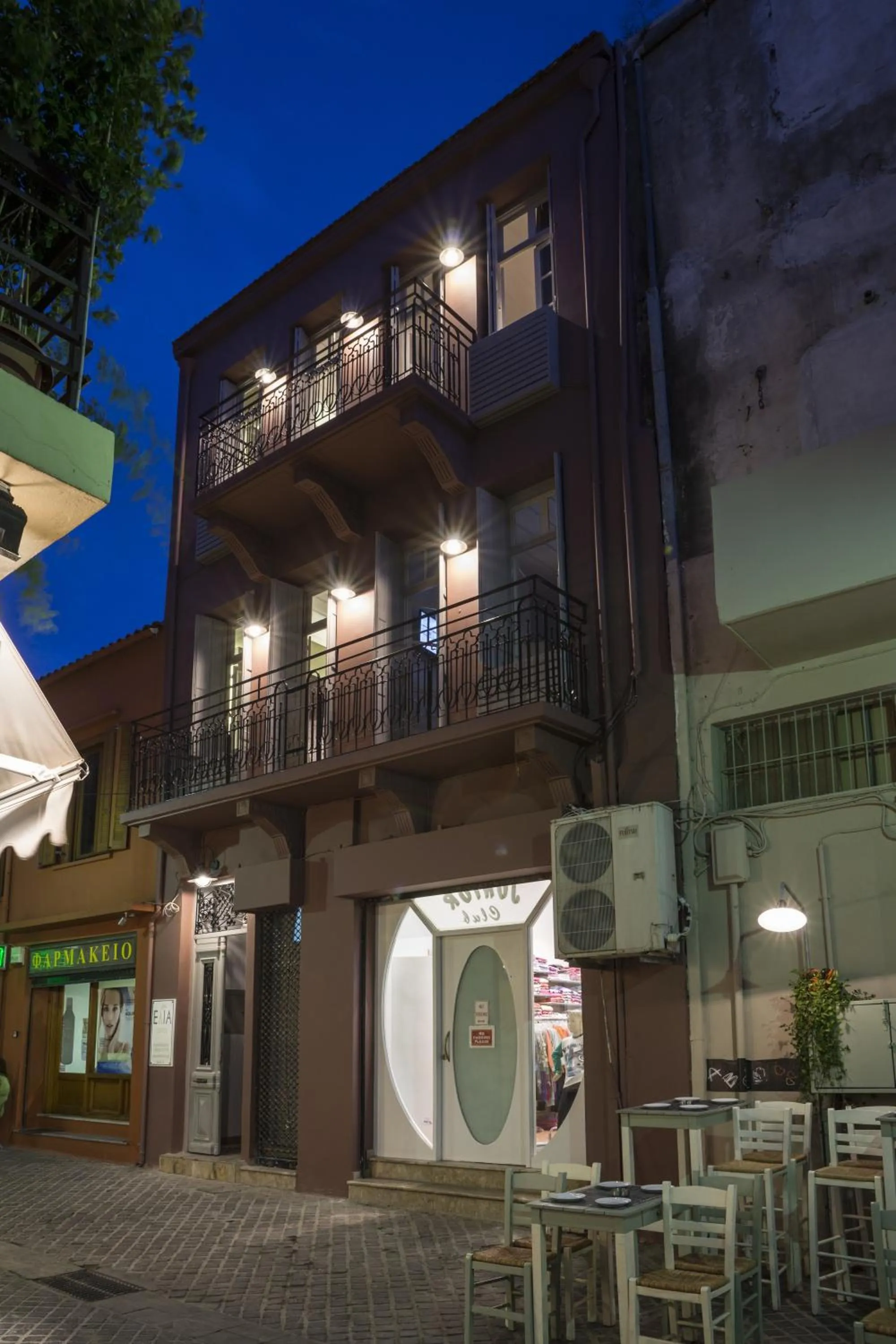 Facade/entrance in Elia Daliani