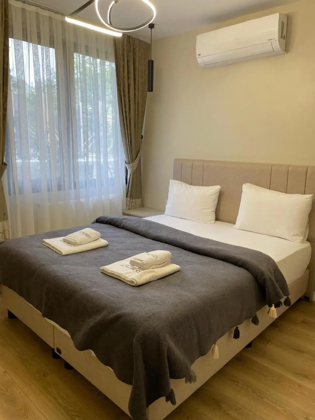Double Room in Lazmaris Suit Double Room in Lazmaris Suit