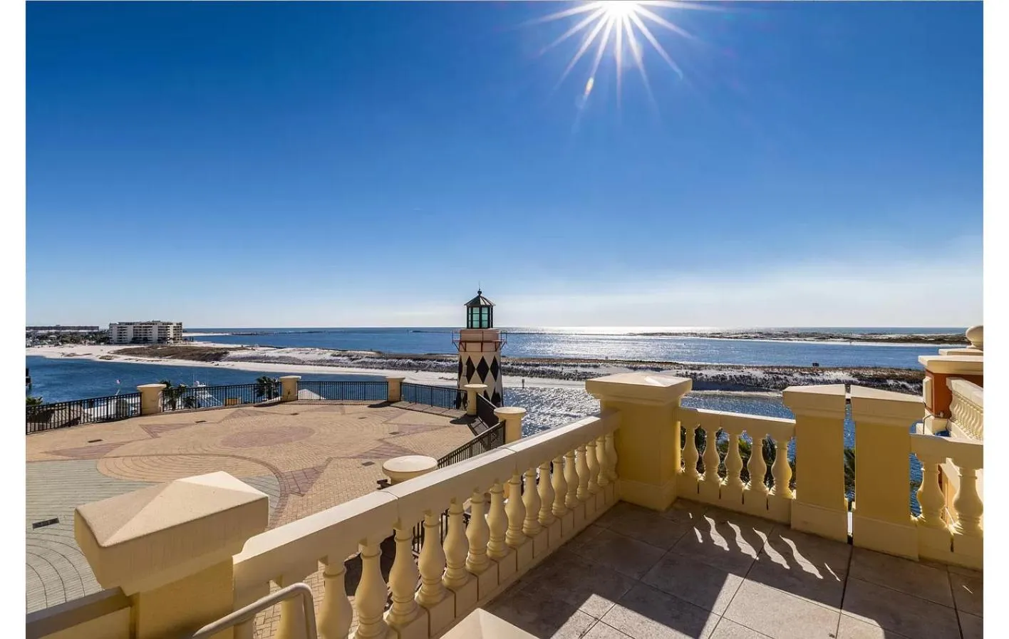 Bright, Corner Unit With Incredible Gulf And Sunset Views!