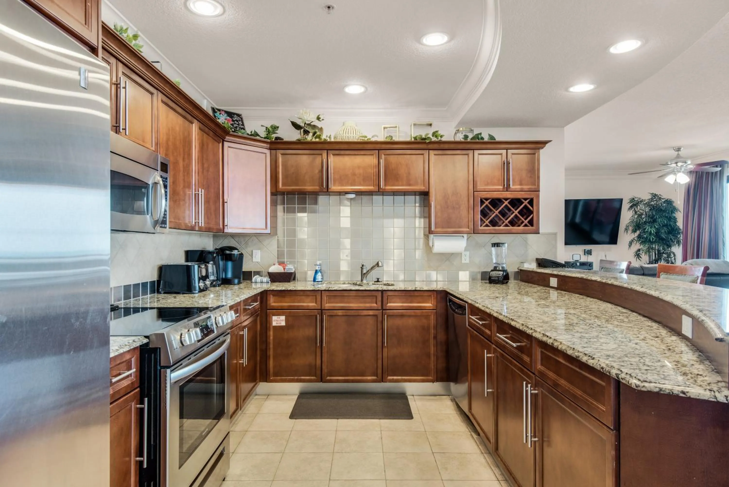 Bright, Corner Unit With Incredible Gulf And Sunset Views!