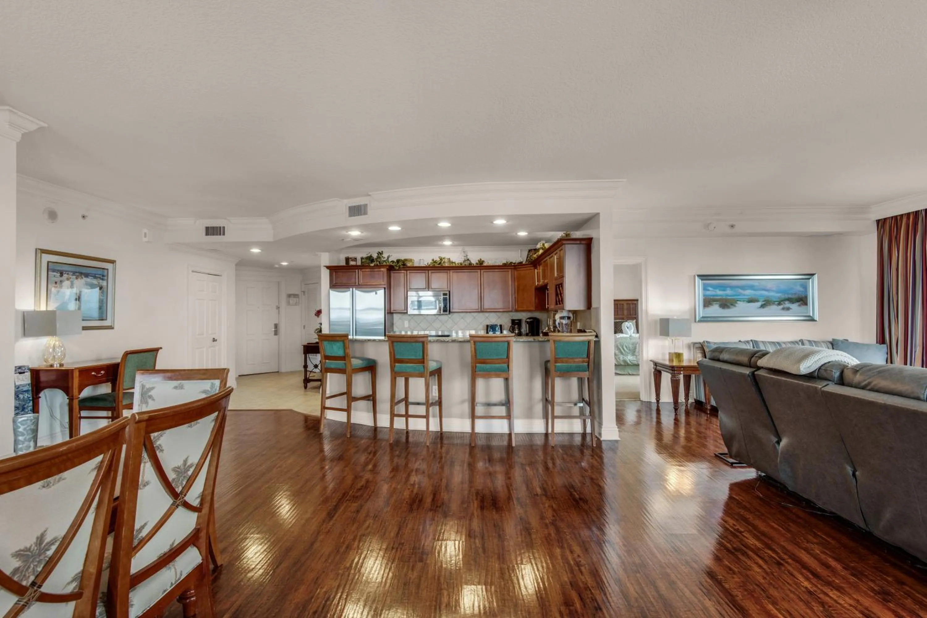 Bright, Corner Unit With Incredible Gulf And Sunset Views!