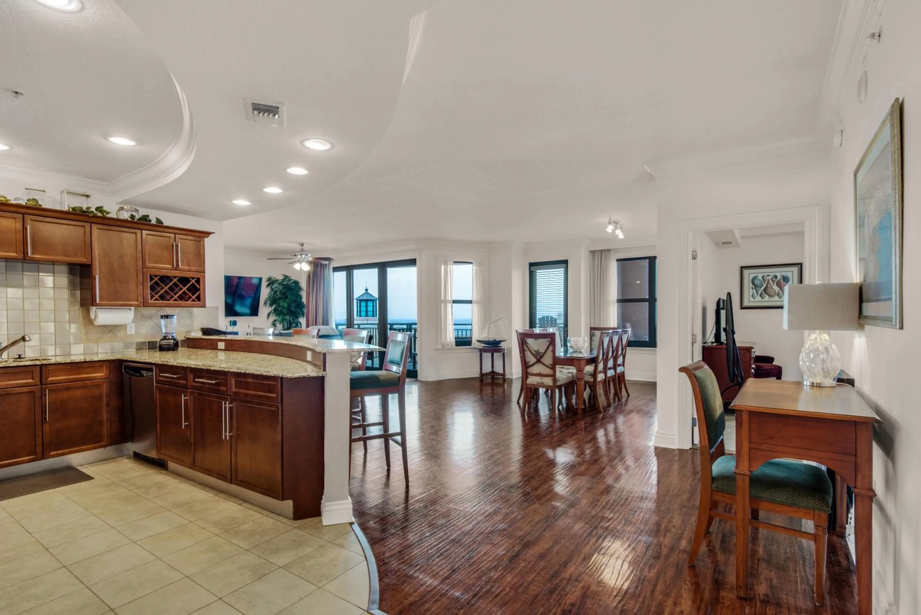 Bright, Corner Unit With Incredible Gulf And Sunset Views!