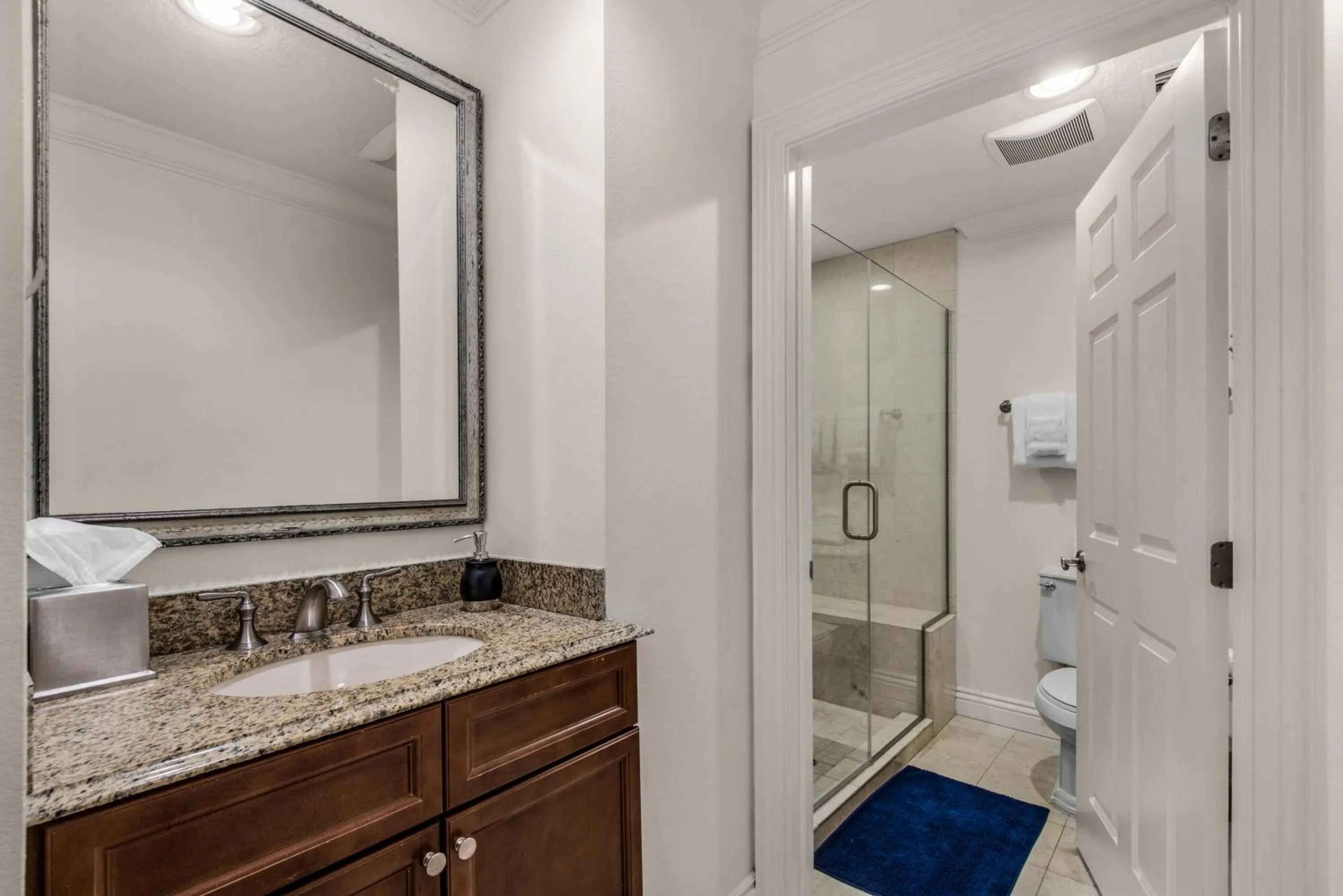Bright, Corner Unit With Incredible Gulf And Sunset Views!