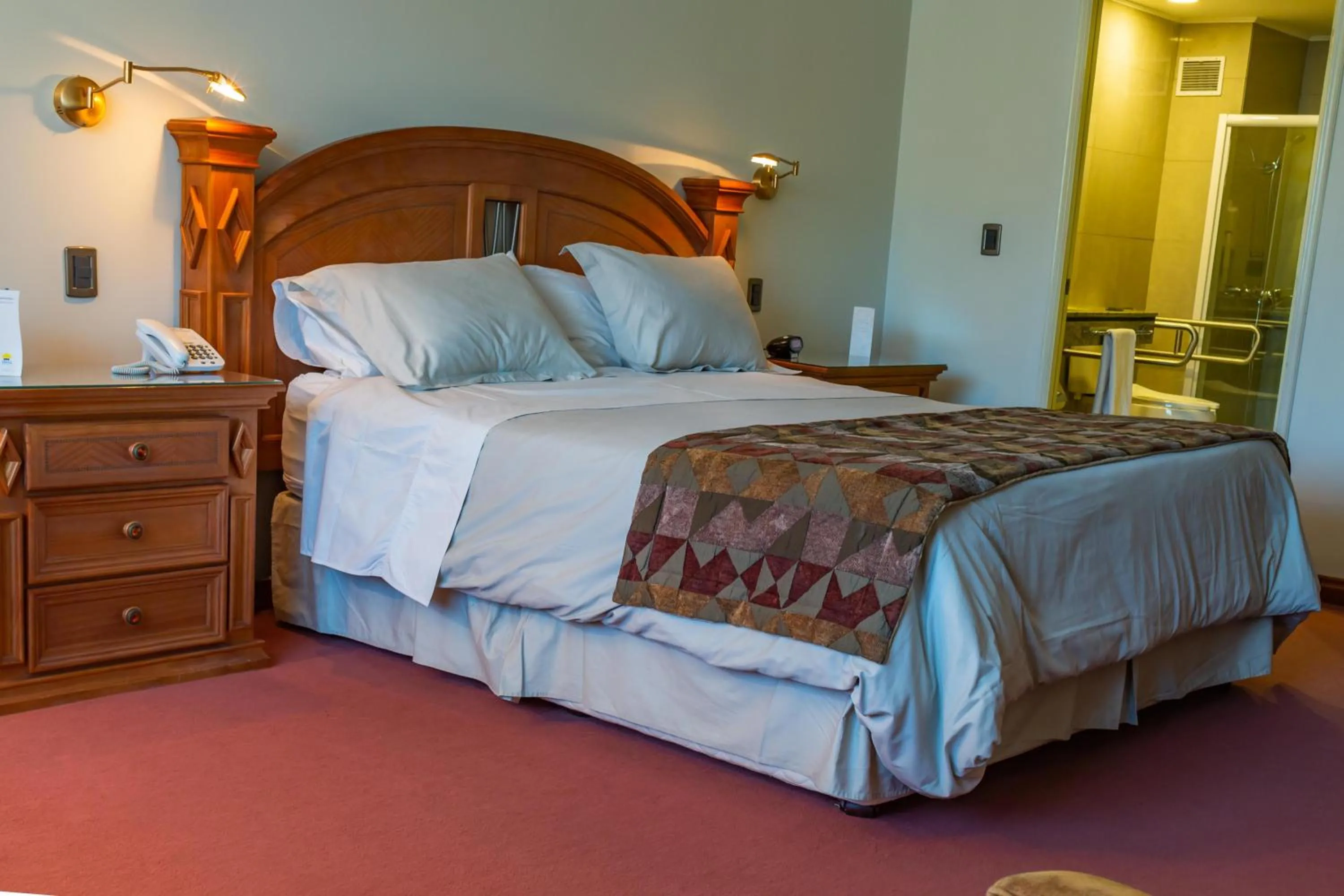 Queen Room - Disability Access in Hotel Chagall
