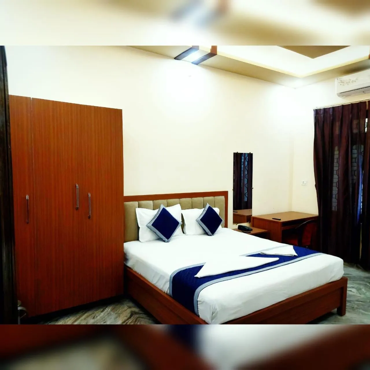 Bed in Kashyaam Inn