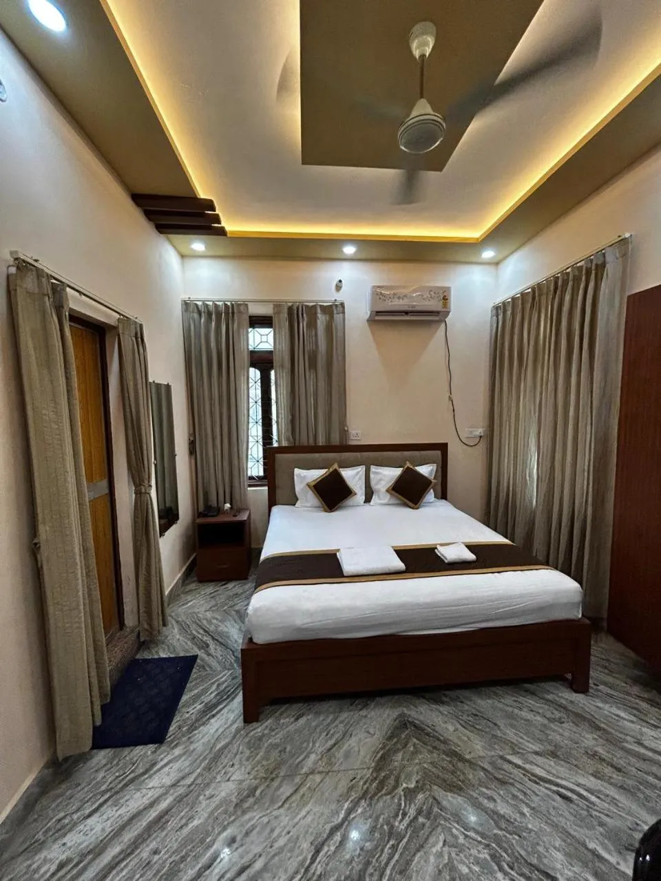 Bed in Kashyaam Inn