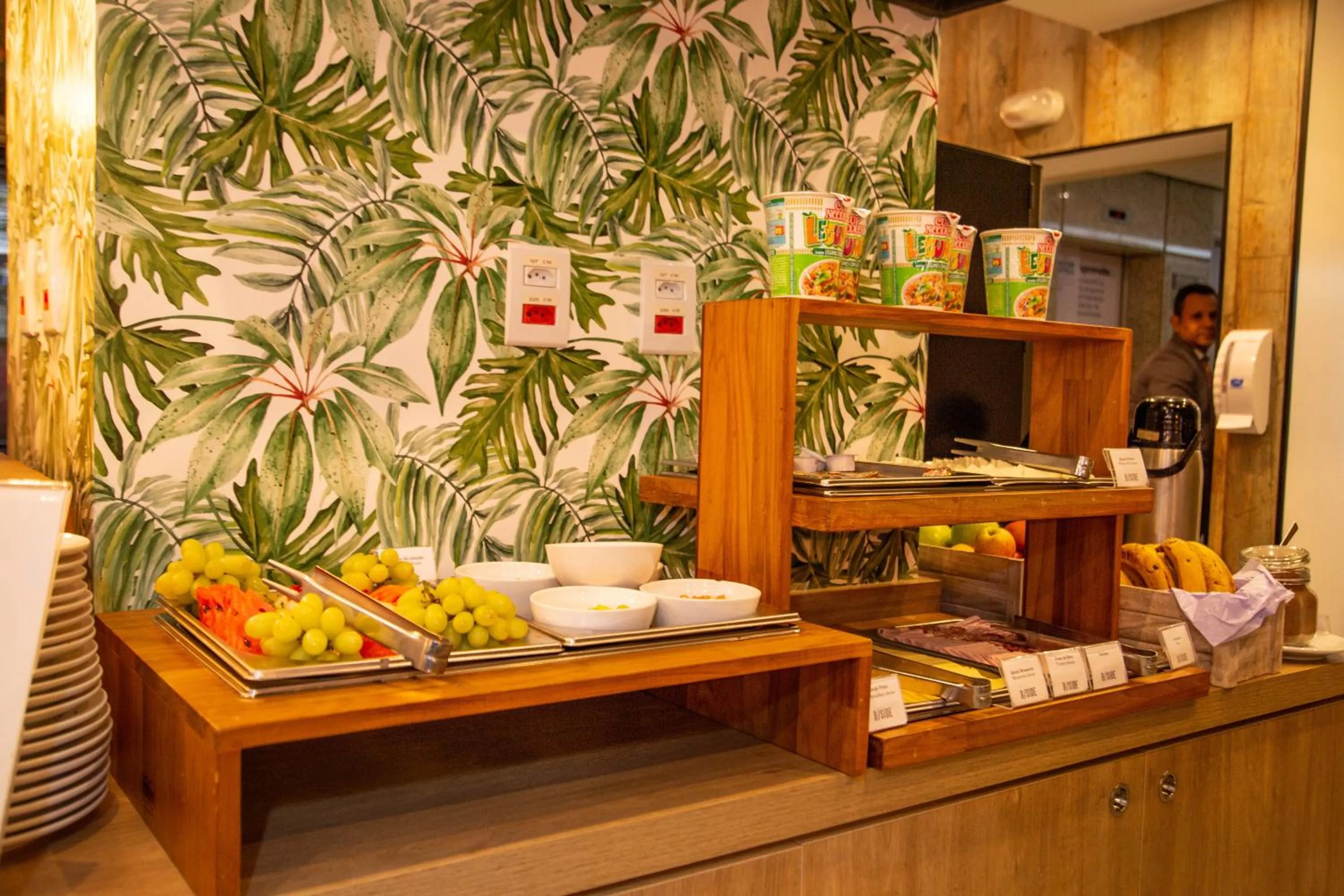 Coffee/tea facilities in Mercure Sao Paulo Berrini
