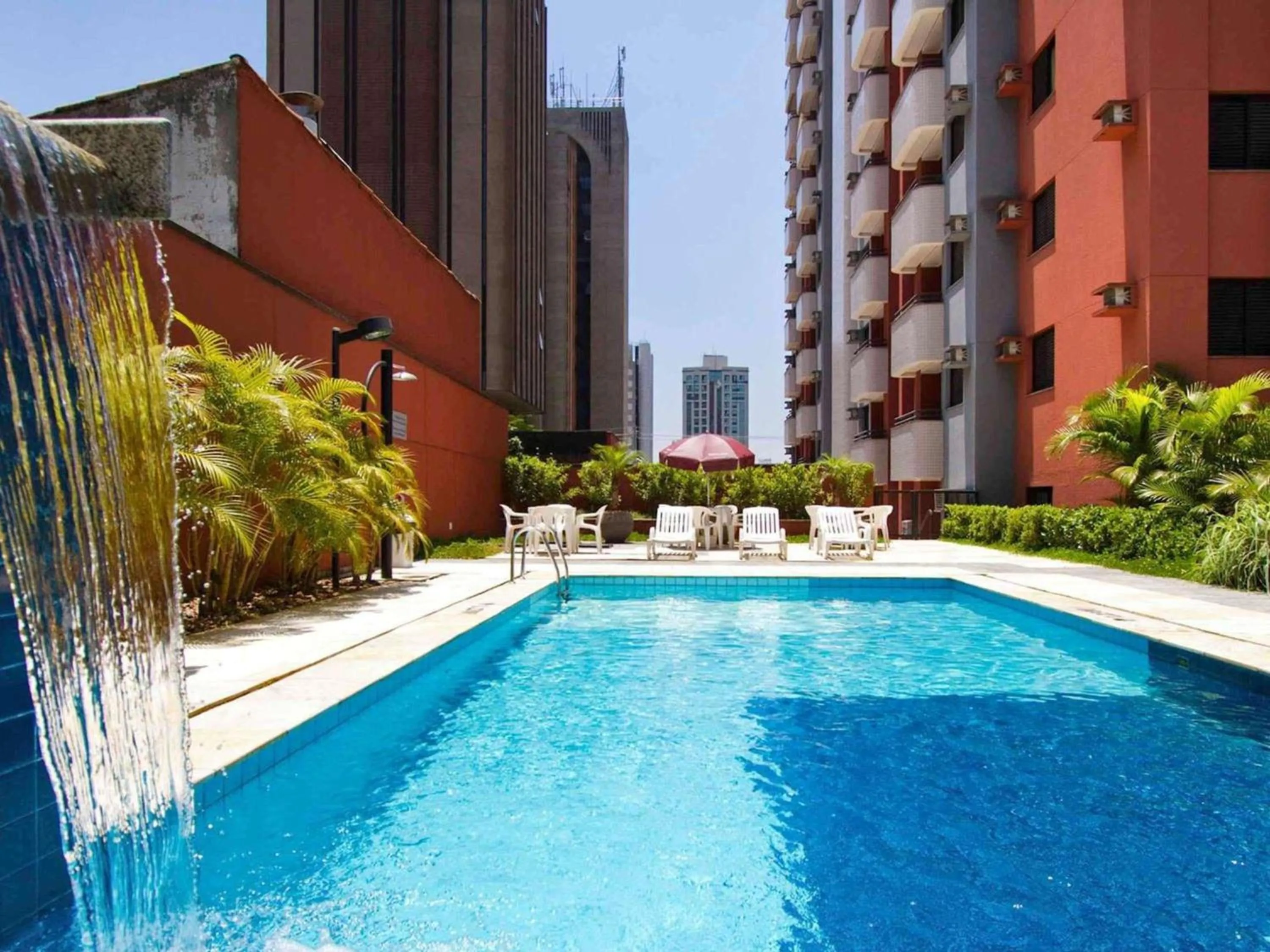 Pool view in Mercure Sao Paulo Berrini