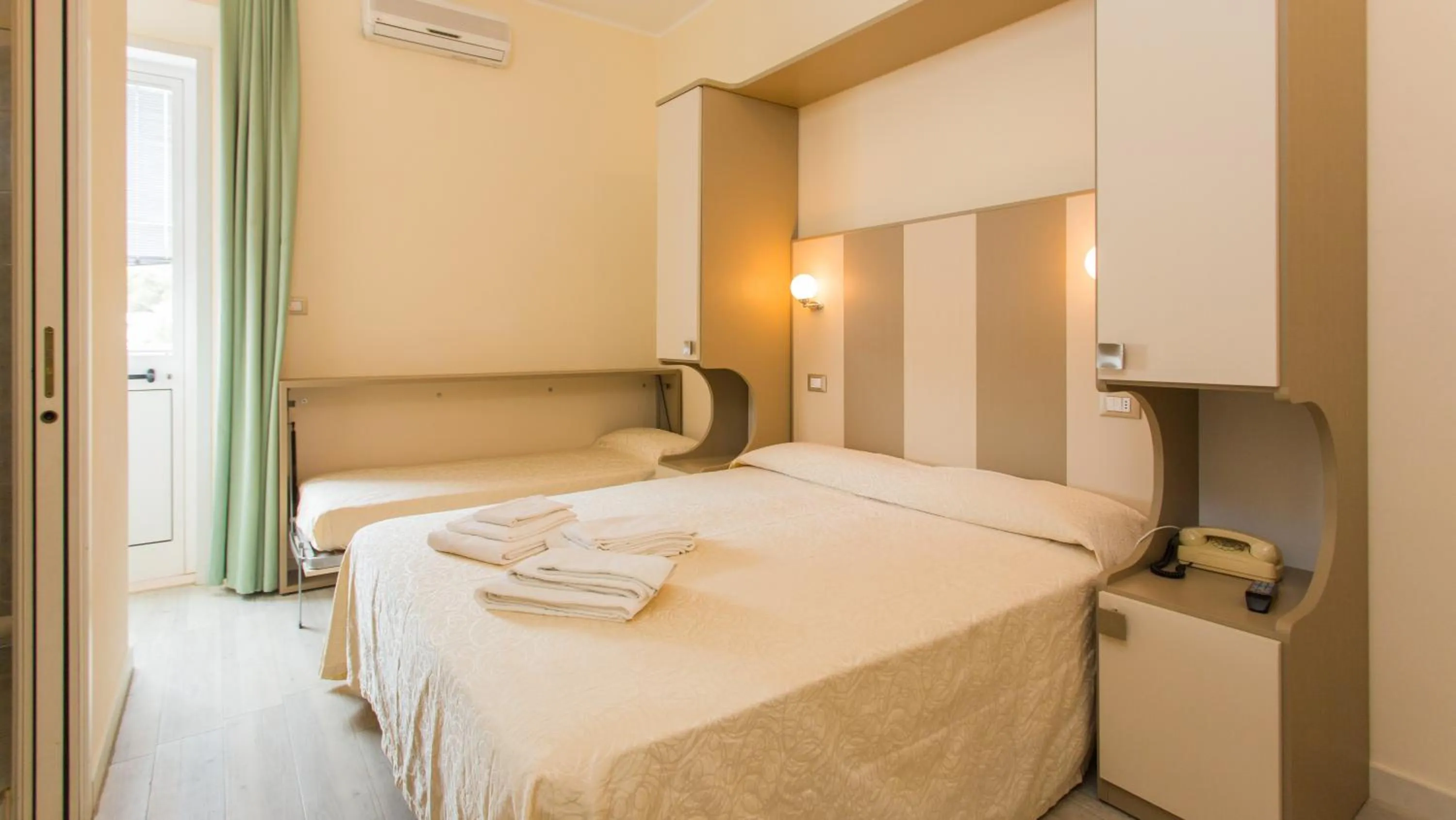 Bedroom in Hotel Trieste