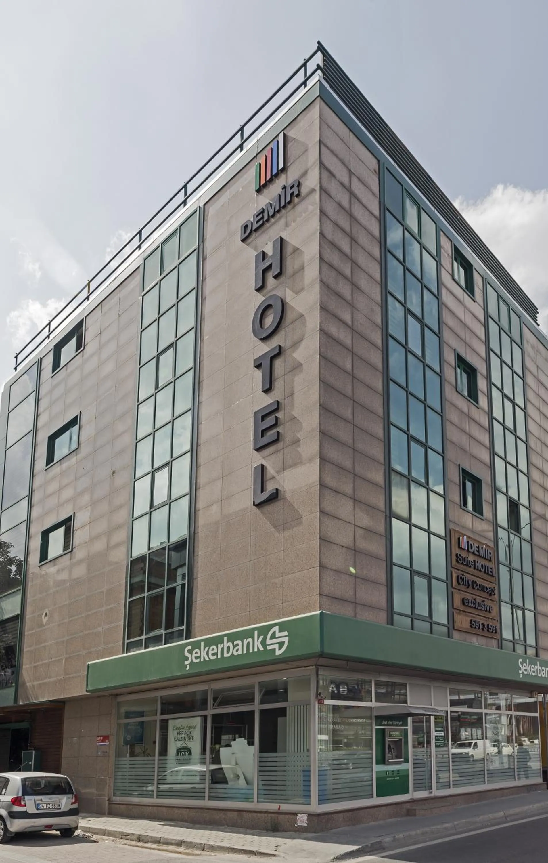 Facade/entrance in Demir Suite Hotel