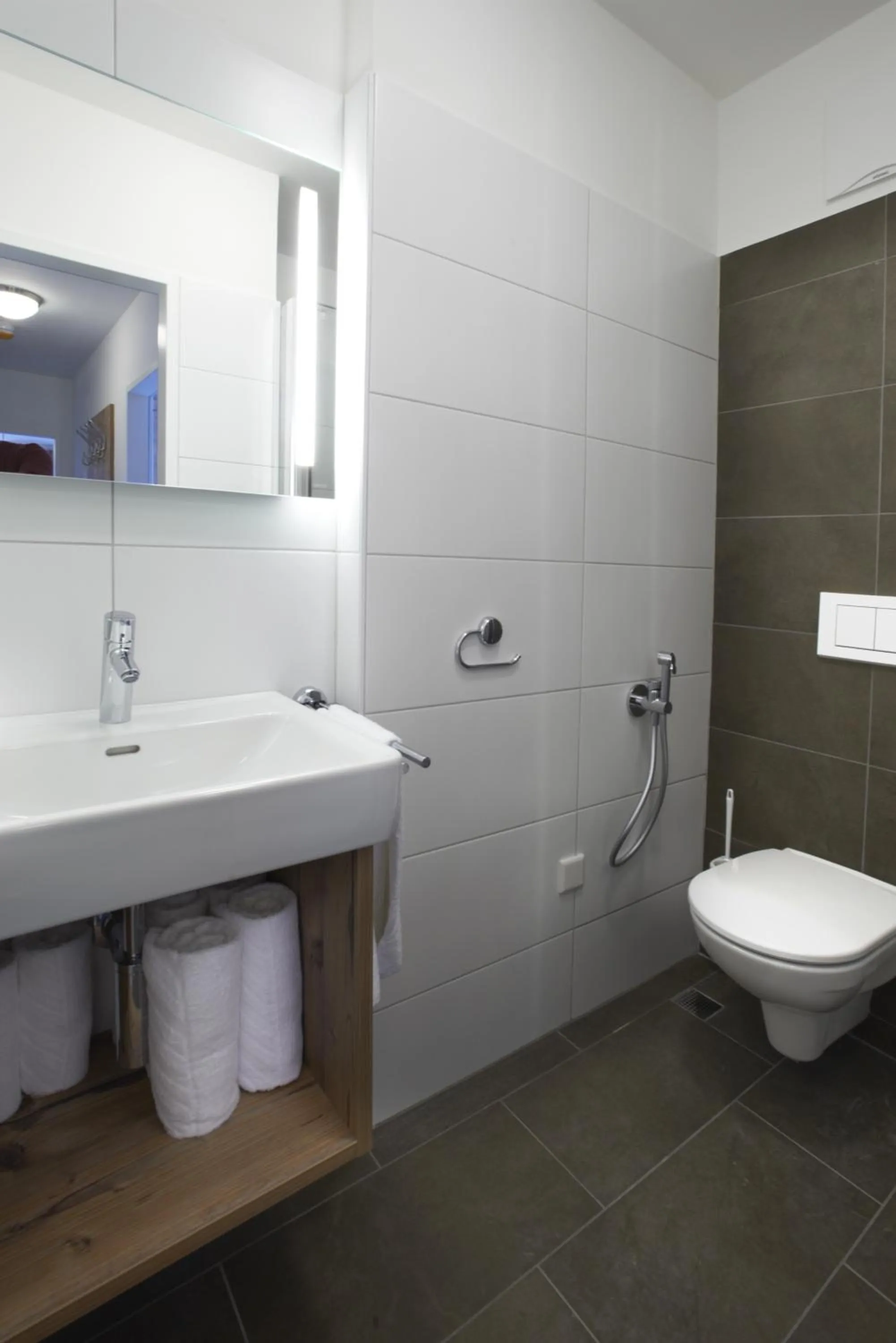 Bathroom in Ski & Golf Suites Zell am See by Alpin Rentals