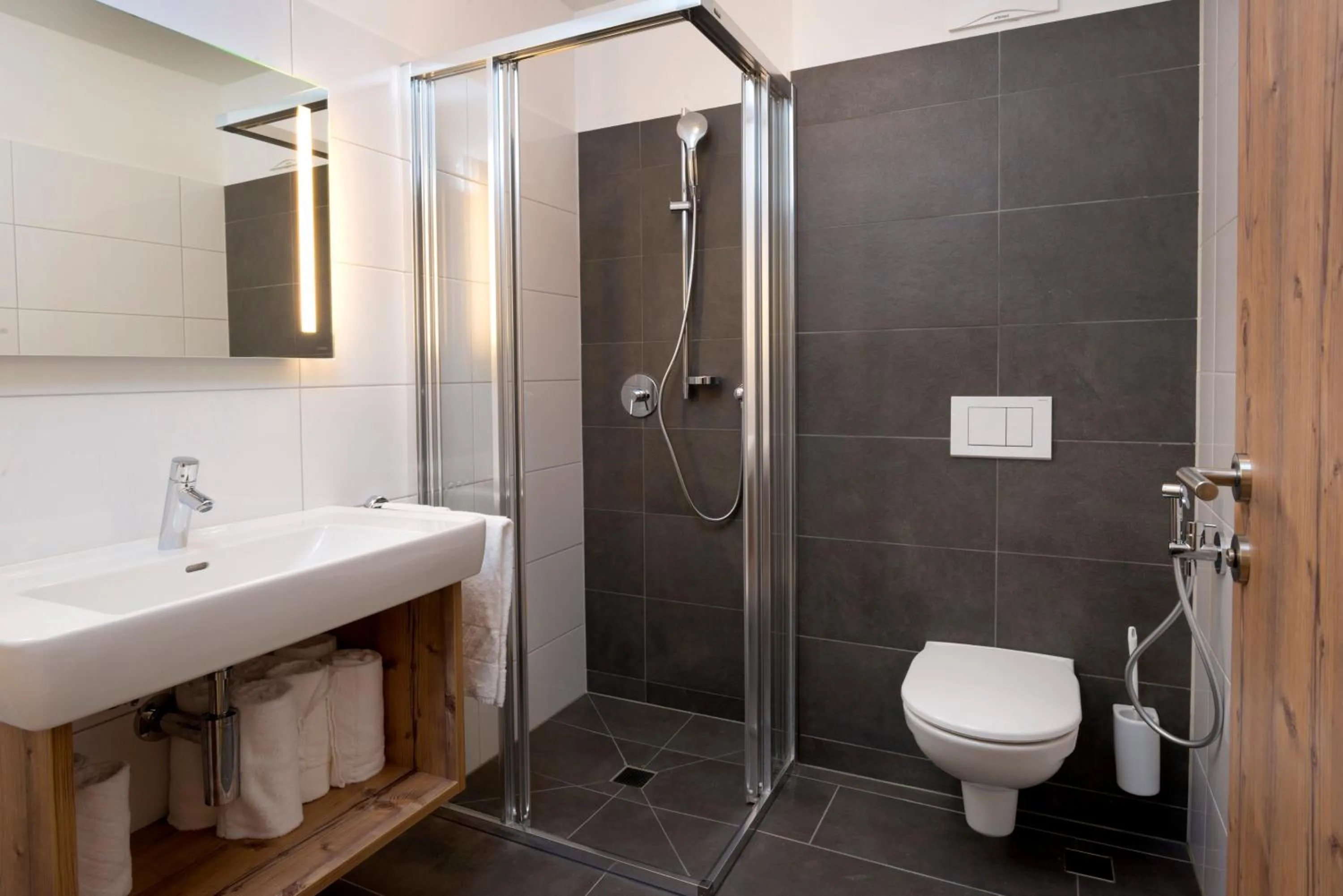 Bathroom in Ski & Golf Suites Zell am See by Alpin Rentals