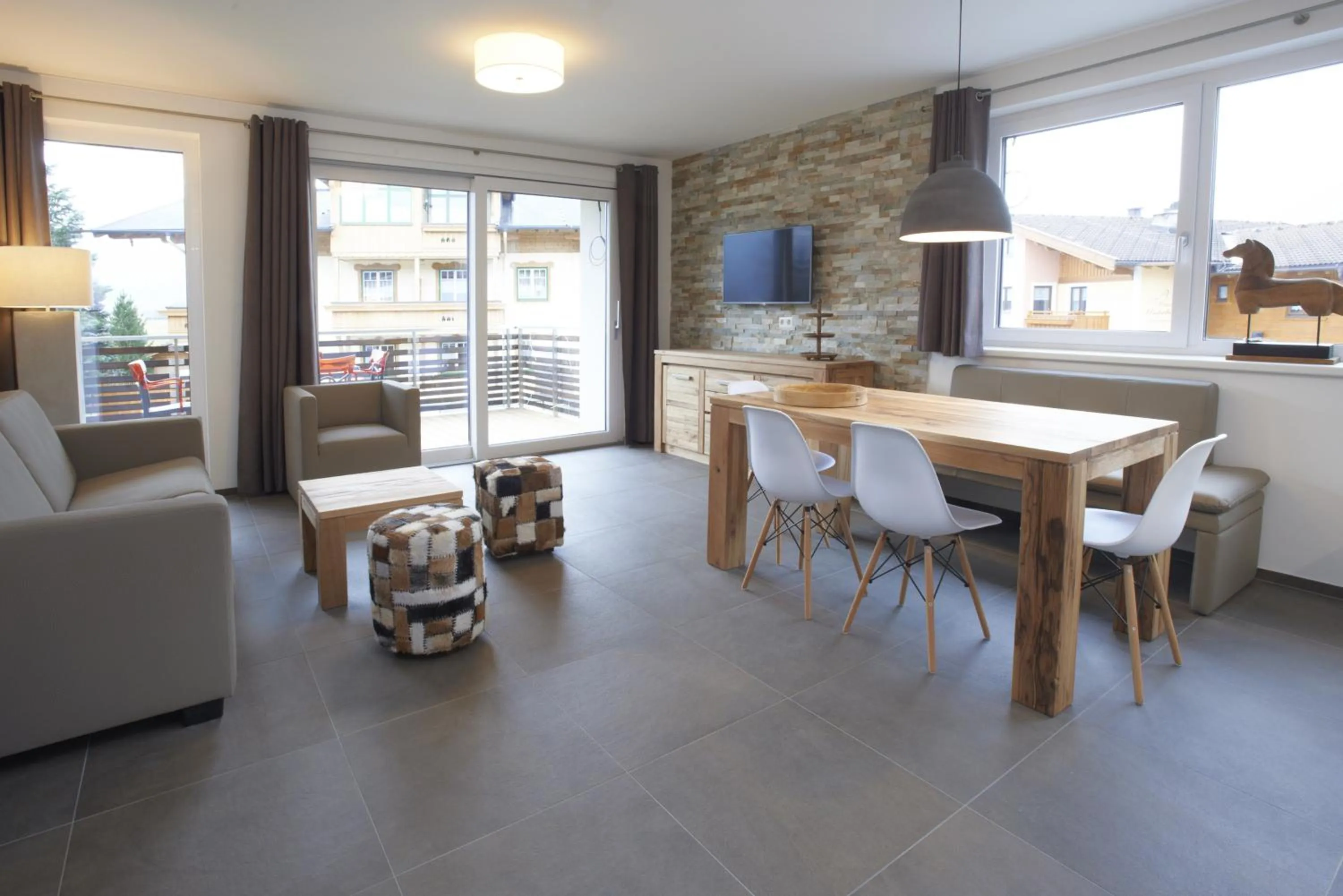 TV and multimedia in Ski & Golf Suites Zell am See by Alpin Rentals