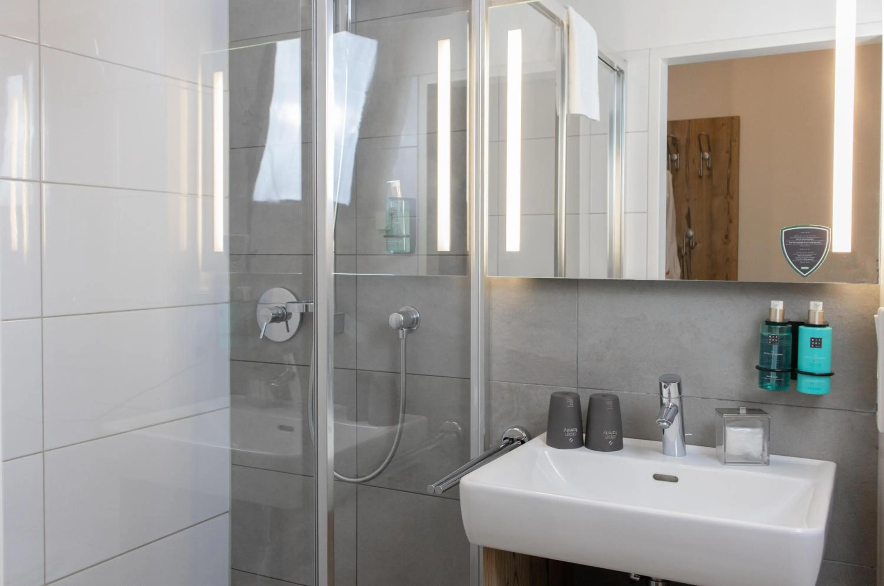 Bathroom in Ski & Golf Suites Zell am See by Alpin Rentals