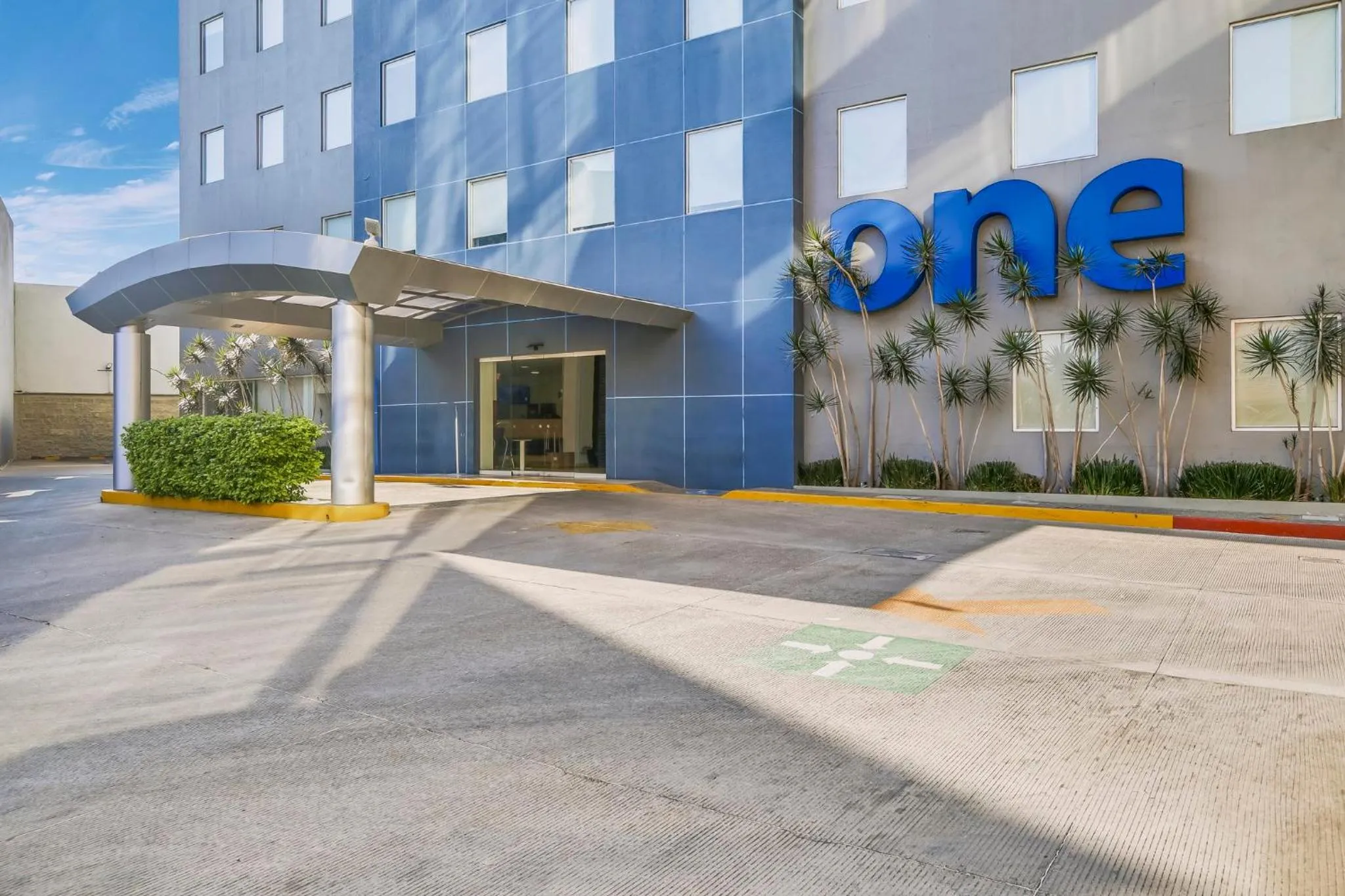 Lobby or reception in One Leon Poliforum