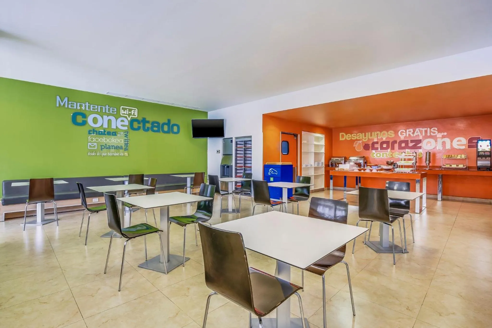 Breakfast in One Leon Poliforum