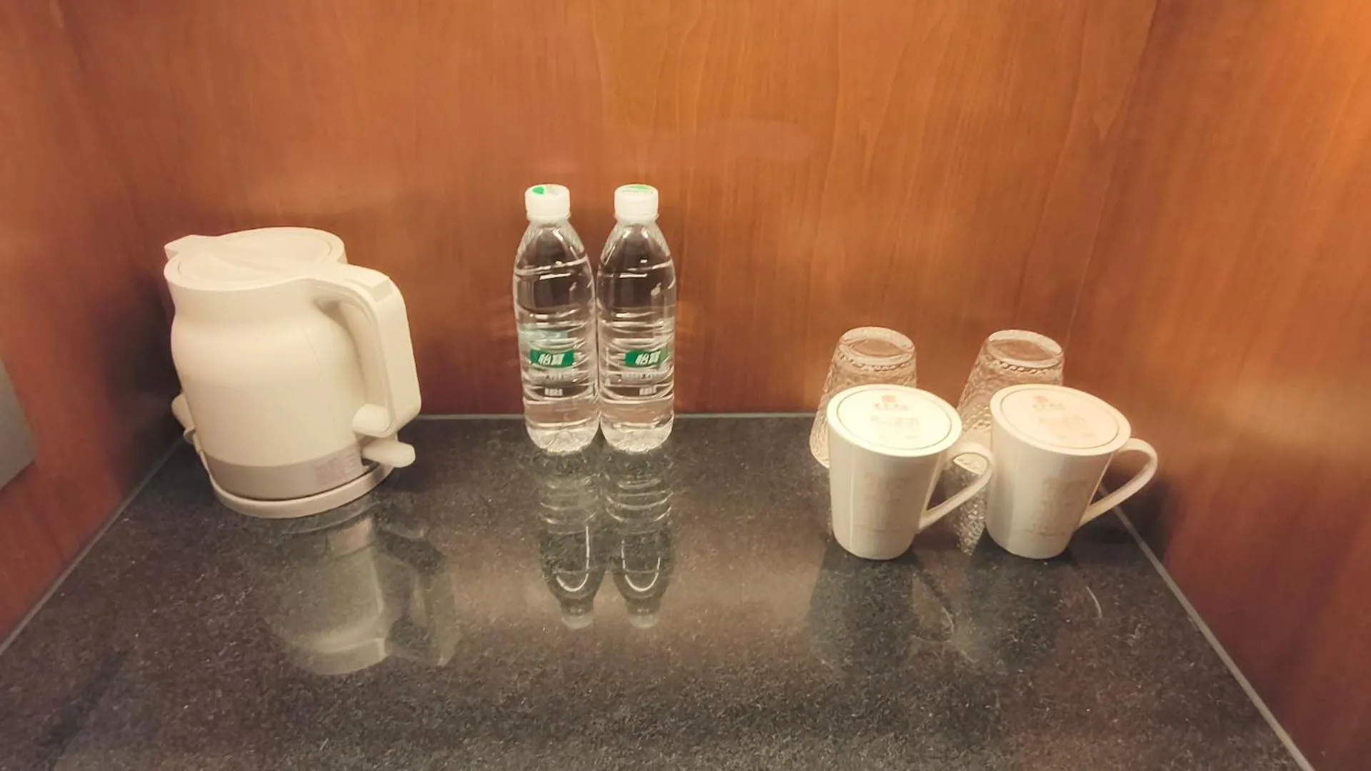 Coffee/tea facilities in SSAW Boutique Hotel Chongqing Jiefangbei