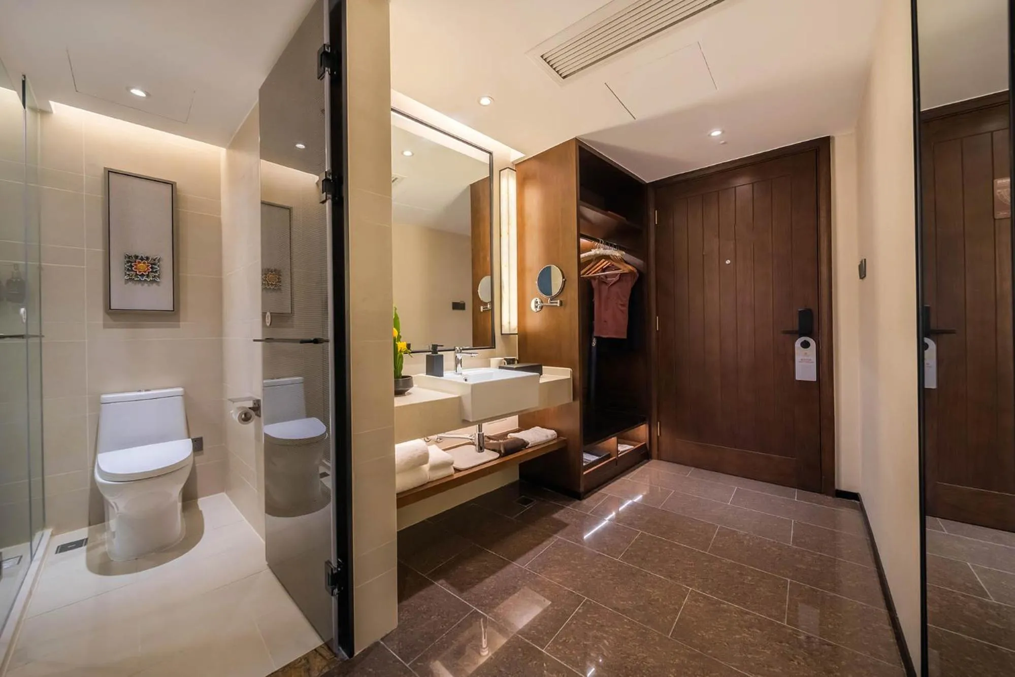 Toilet in SSAW Boutique Hotel Chongqing Jiefangbei