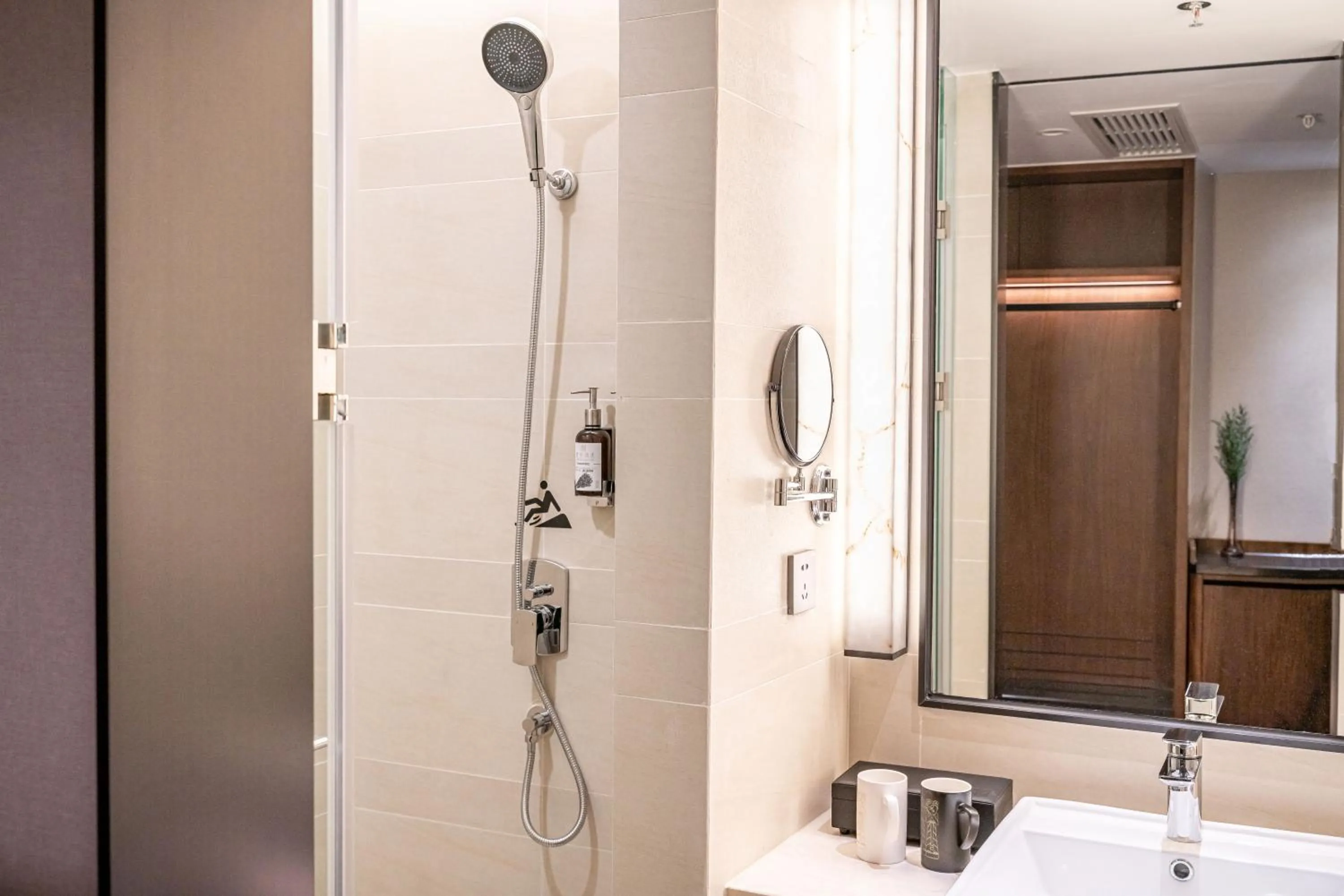 Toilet in SSAW Boutique Hotel Chongqing Jiefangbei
