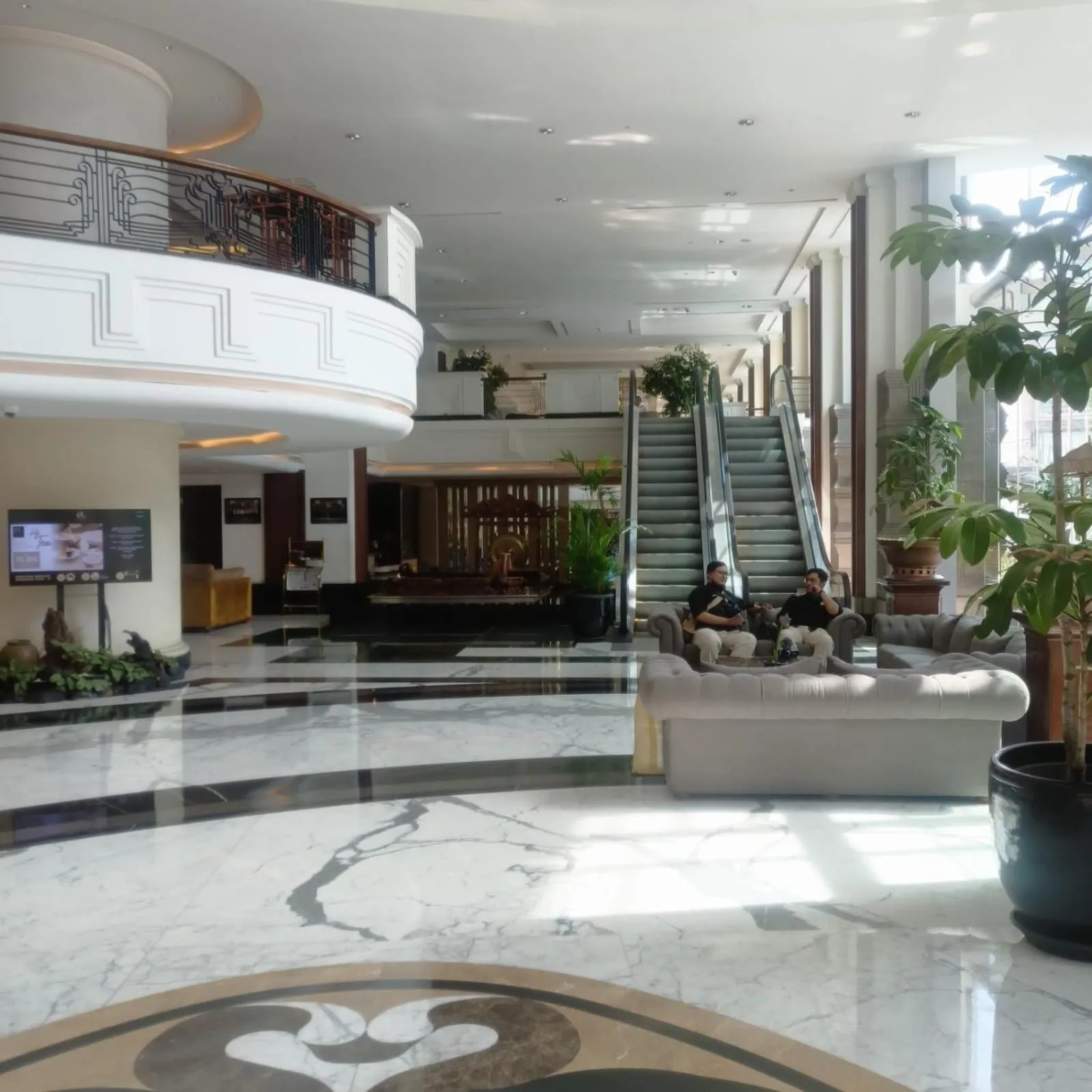 eL Royale Apartment by Faris Property