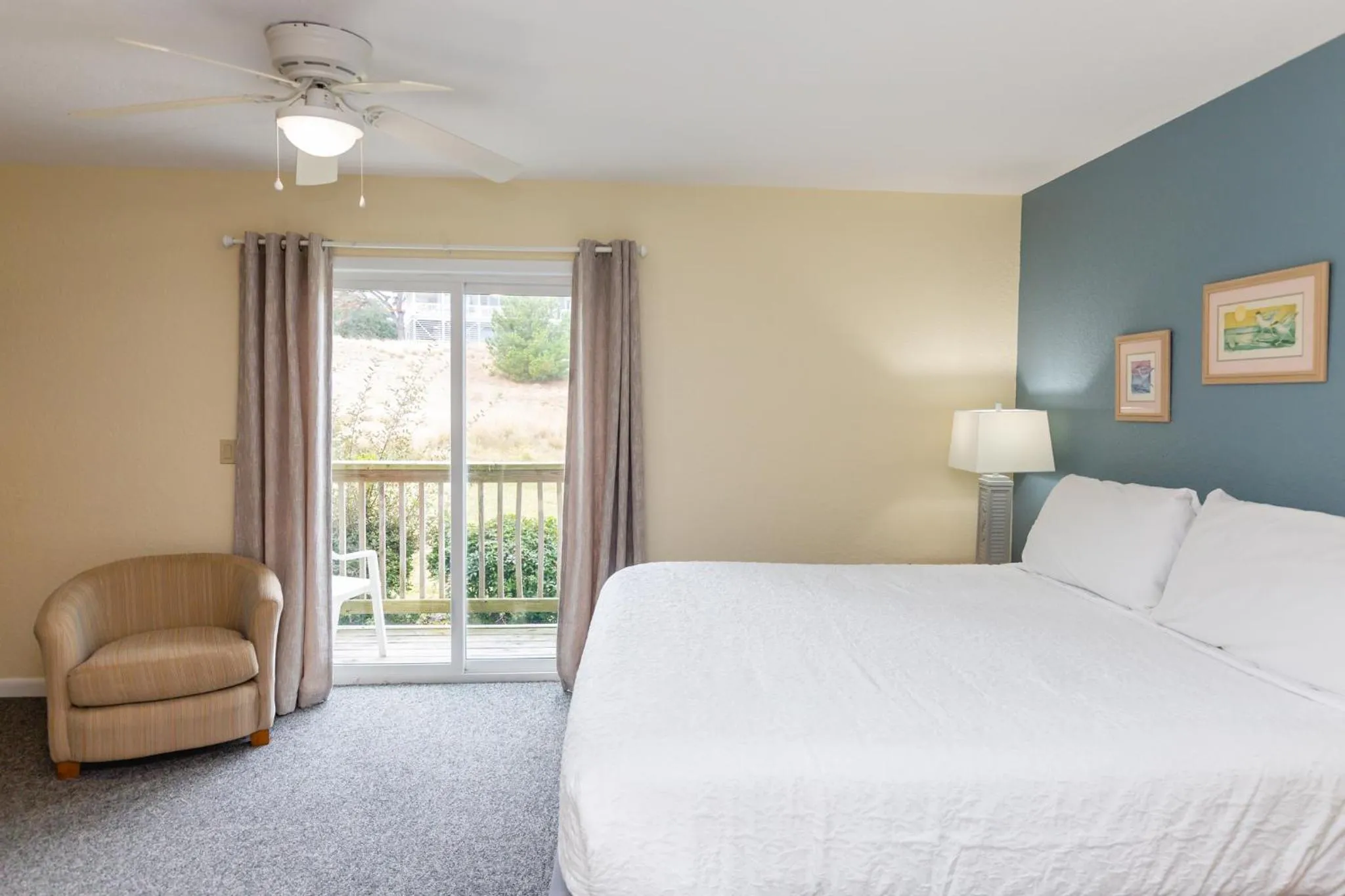 Bed in Sea Scape Beach and Golf Villas