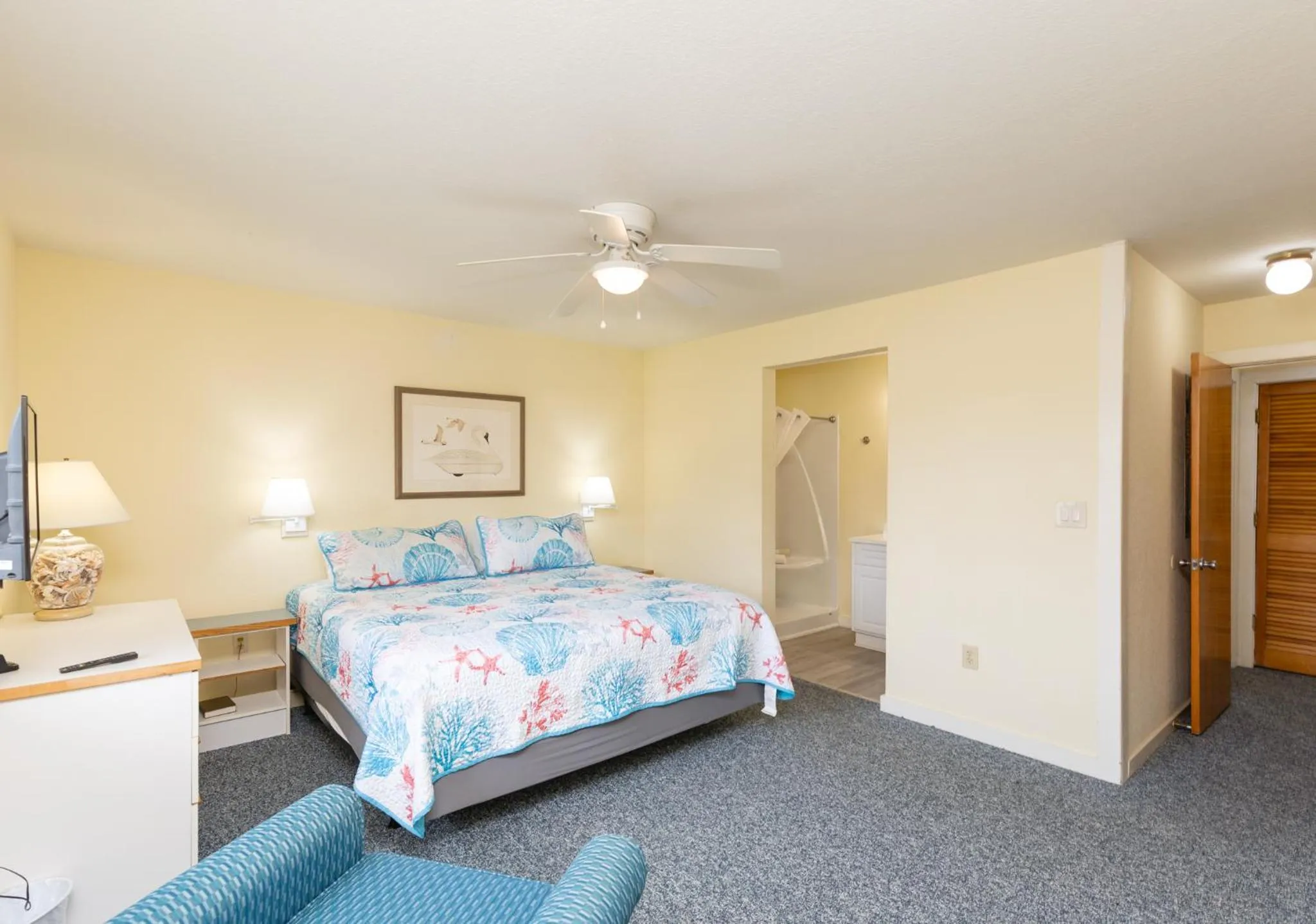 Bed in Sea Scape Beach and Golf Villas