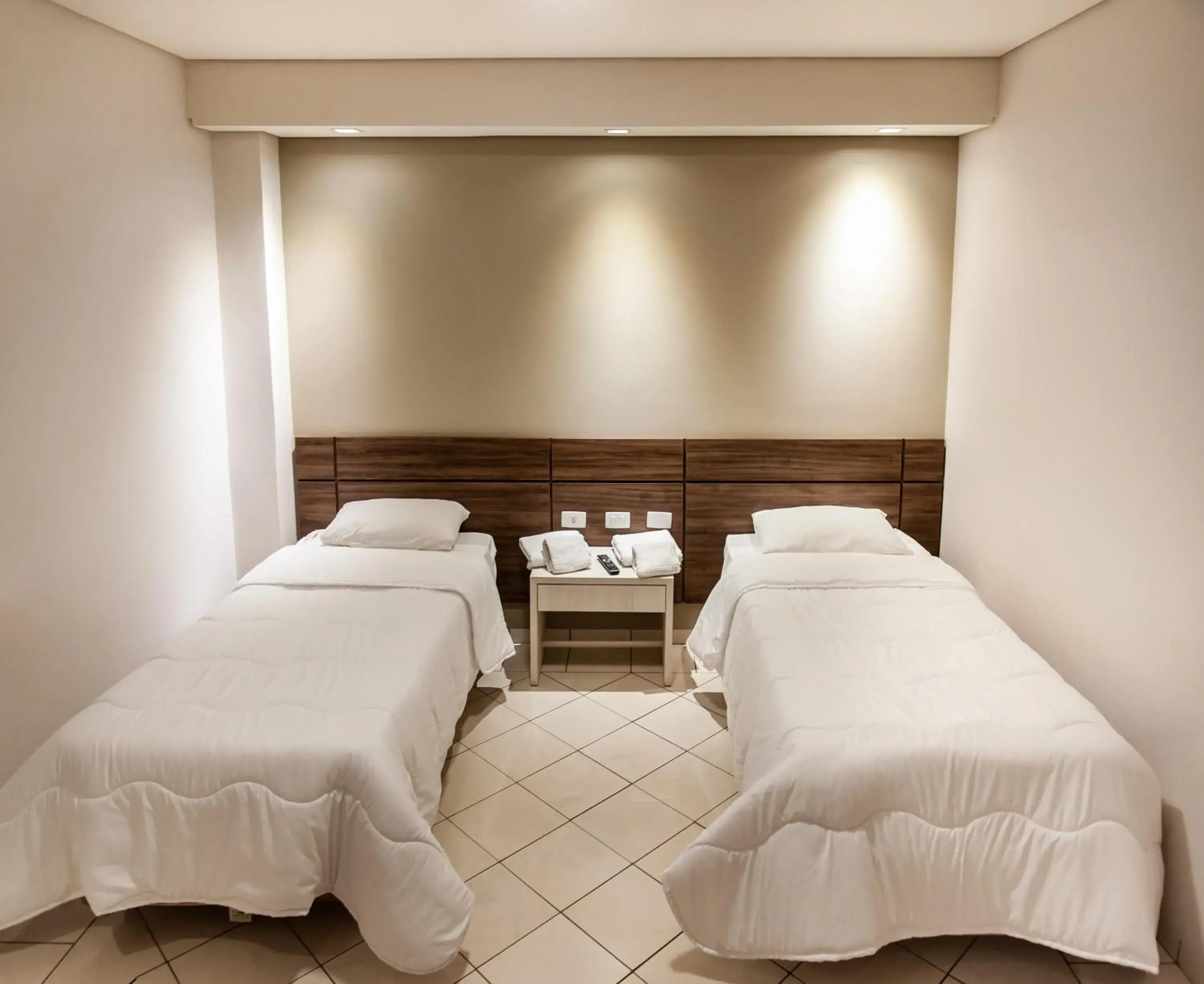 Luxury Quadruple Room in London Hotel Londrina Luxury Quadruple Room in London Hotel Londrina