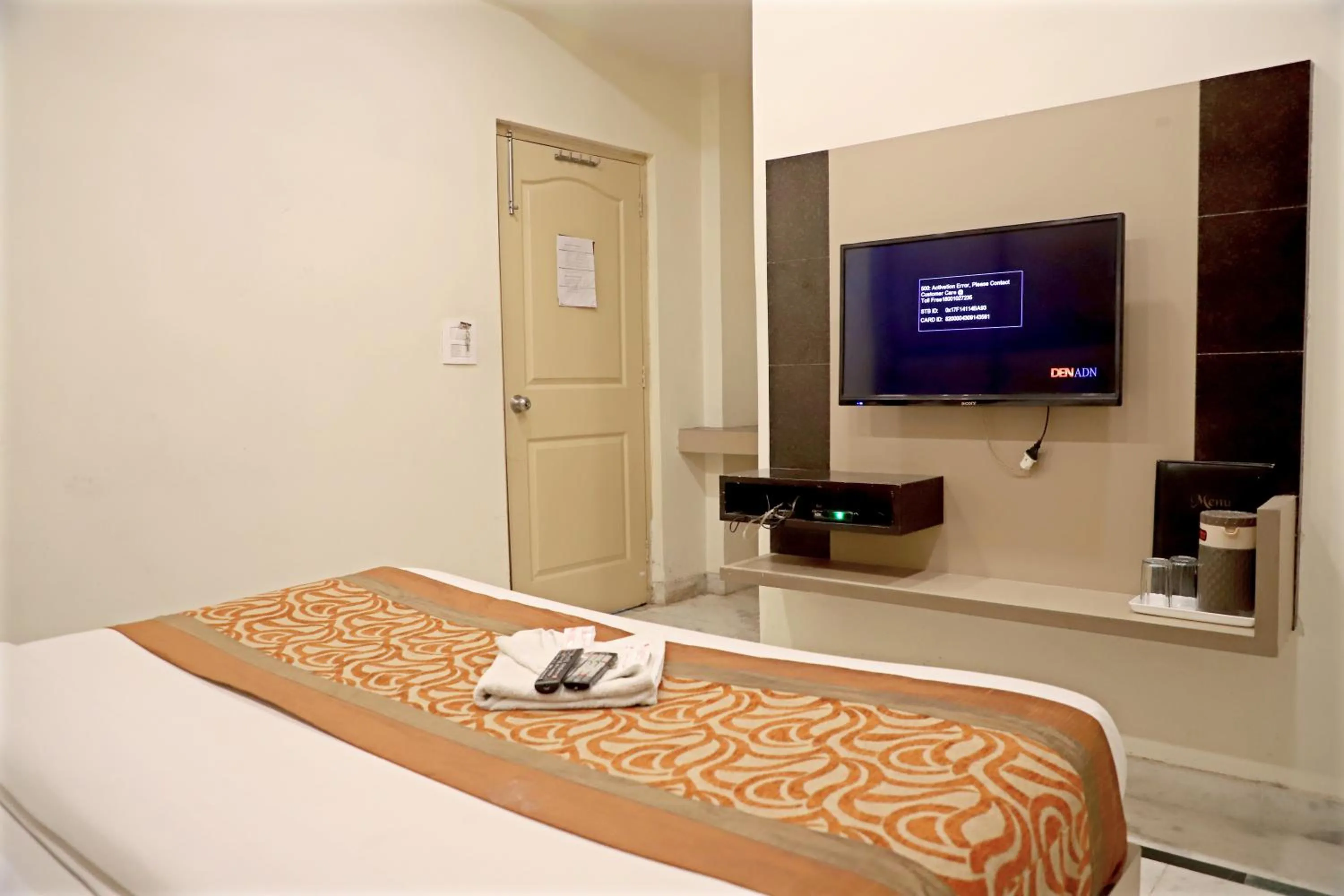 Bed in Hotel Klick International - 2 Min Walking From New Delhi Railway Station