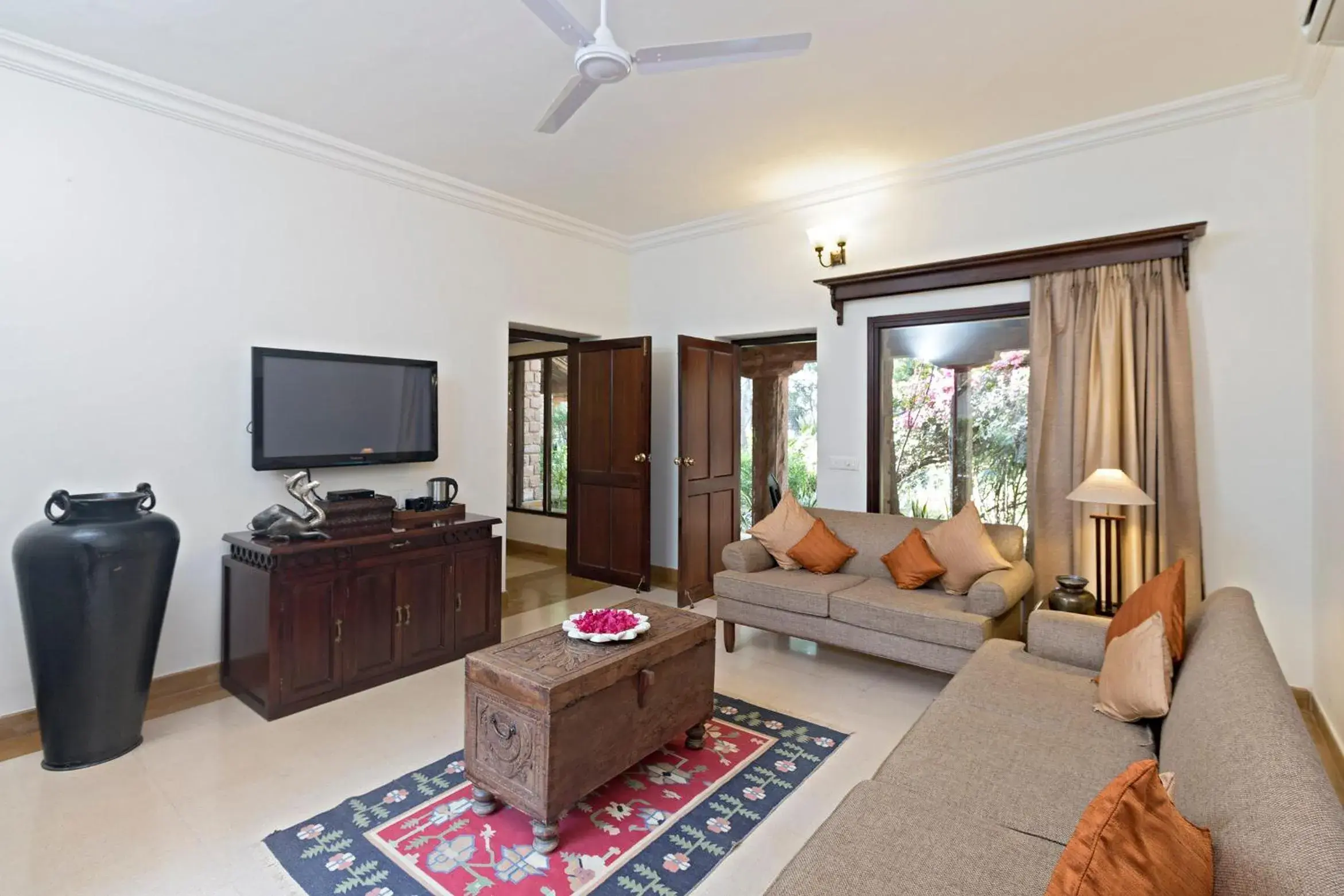 Living room in MANVĀR SHERGARH, THE DESERT RESORT Living room in MANVĀR SHERGARH, THE DESERT RESORT