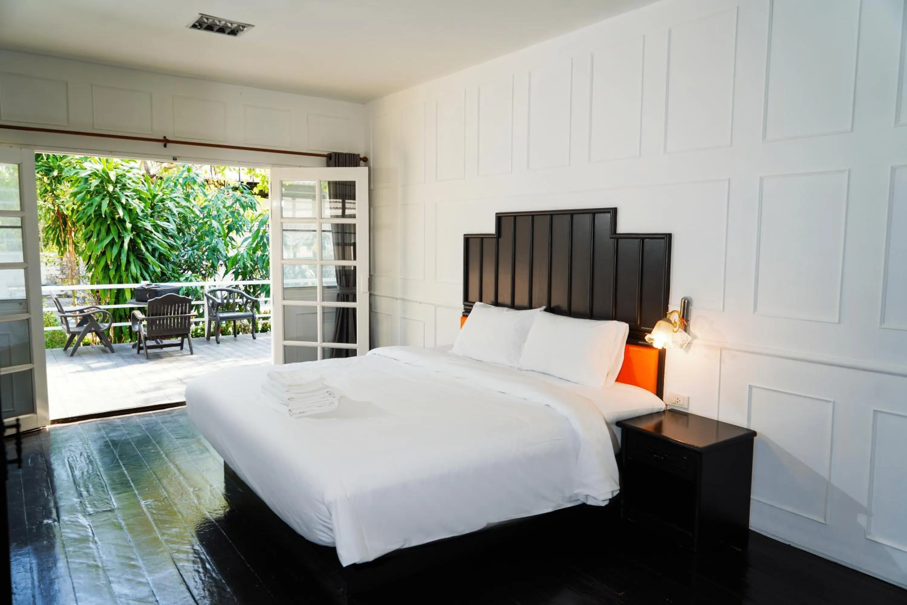 Bedroom, Bed in Luna Hut Resort