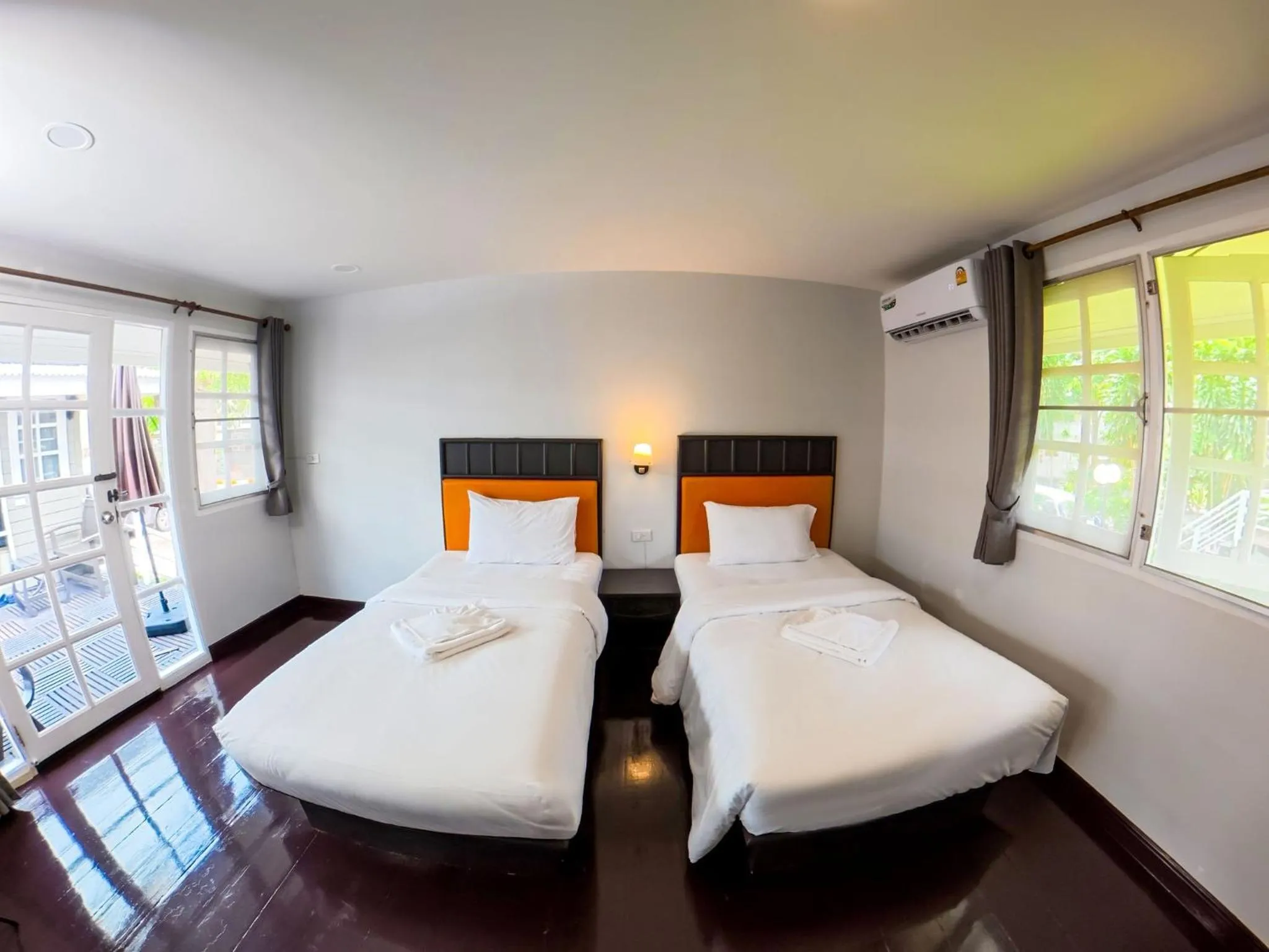 Bedroom, Bed in Luna Hut Resort