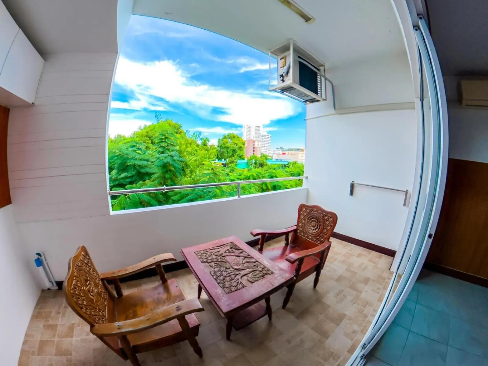 Balcony/Terrace in Luna Hut Resort