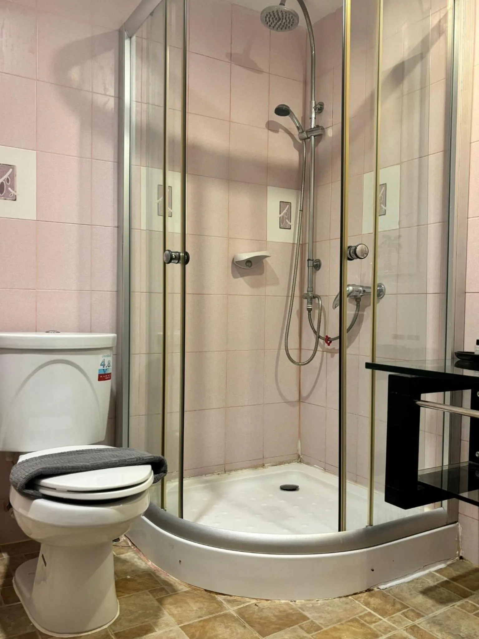 Bathroom in Luna Hut Resort