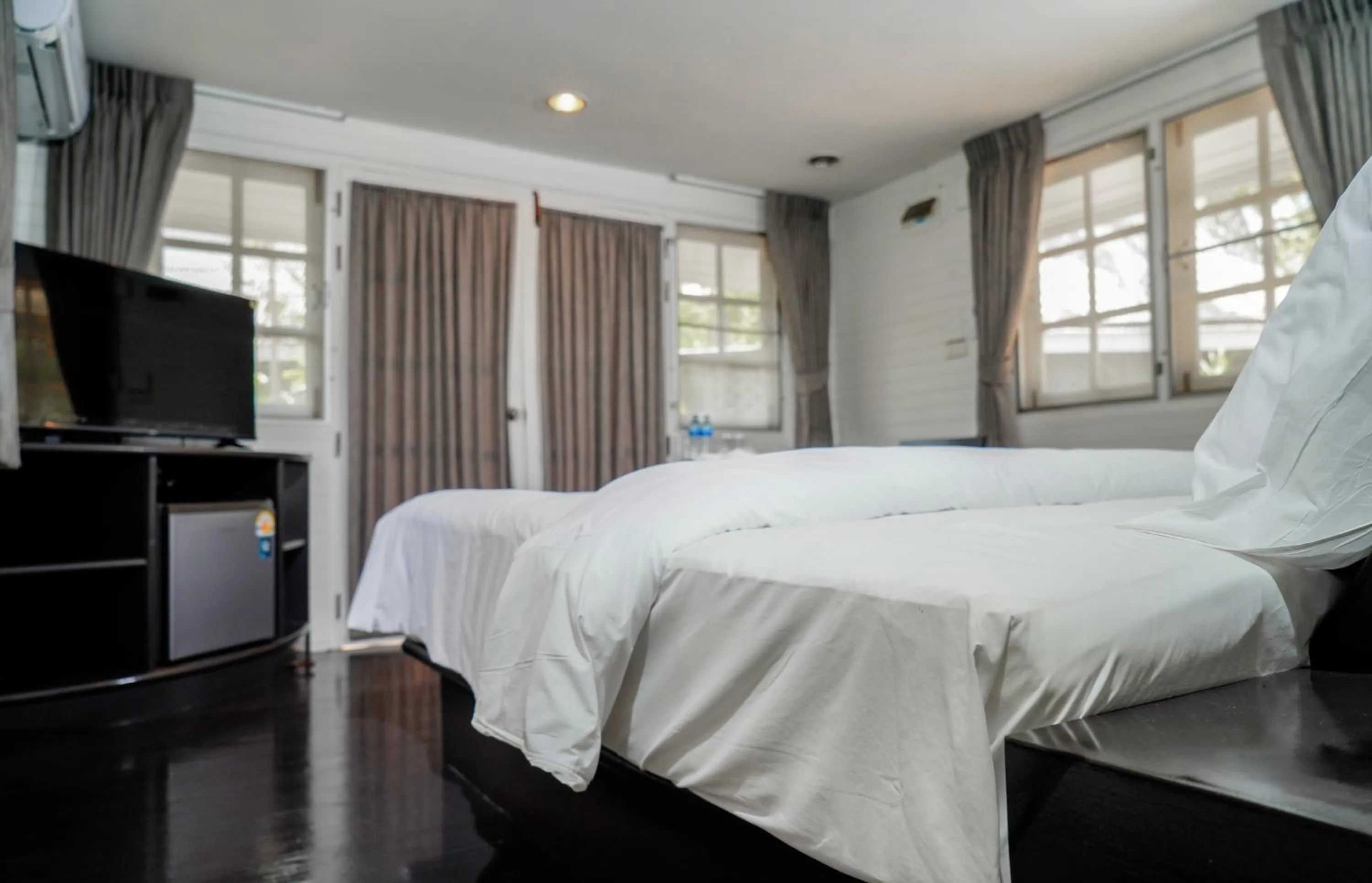 Bed in Luna Hut Resort