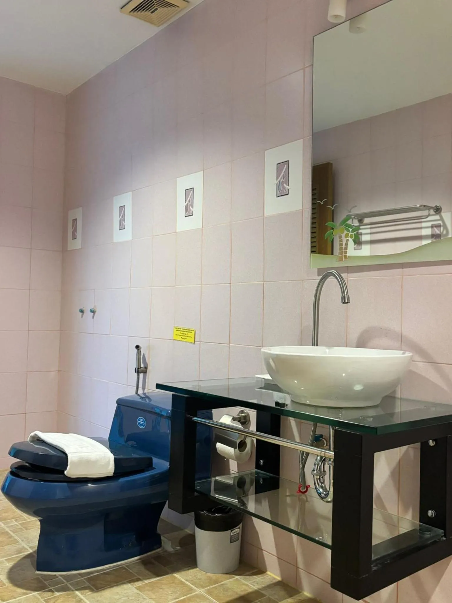 Bathroom in Luna Hut Resort