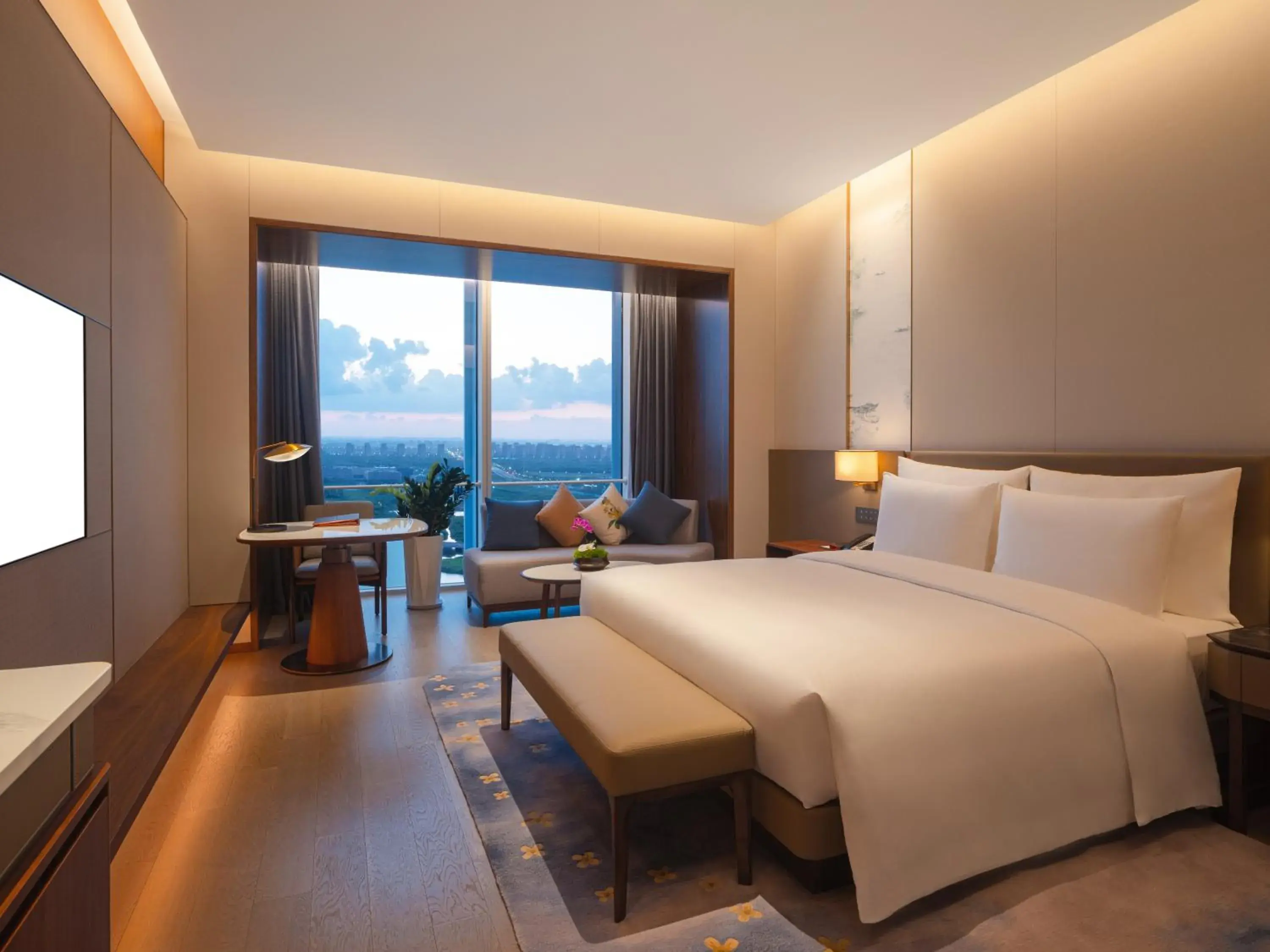 Superior Double Room with Lake View in Suzhou International Conference Hotel Superior Double Room with Lake View in Suzhou International Conference Hotel