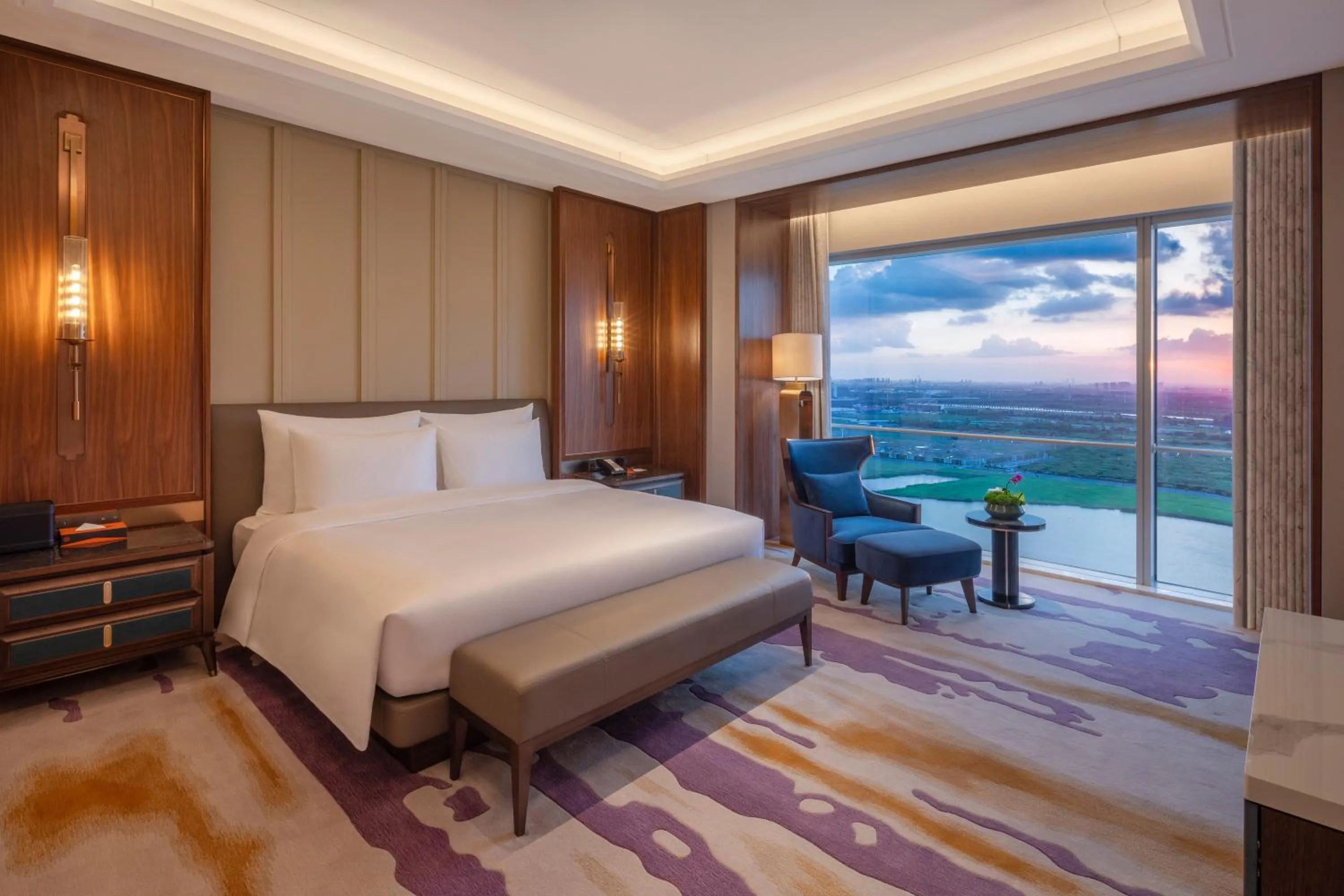 Bed in Suzhou International Conference Hotel