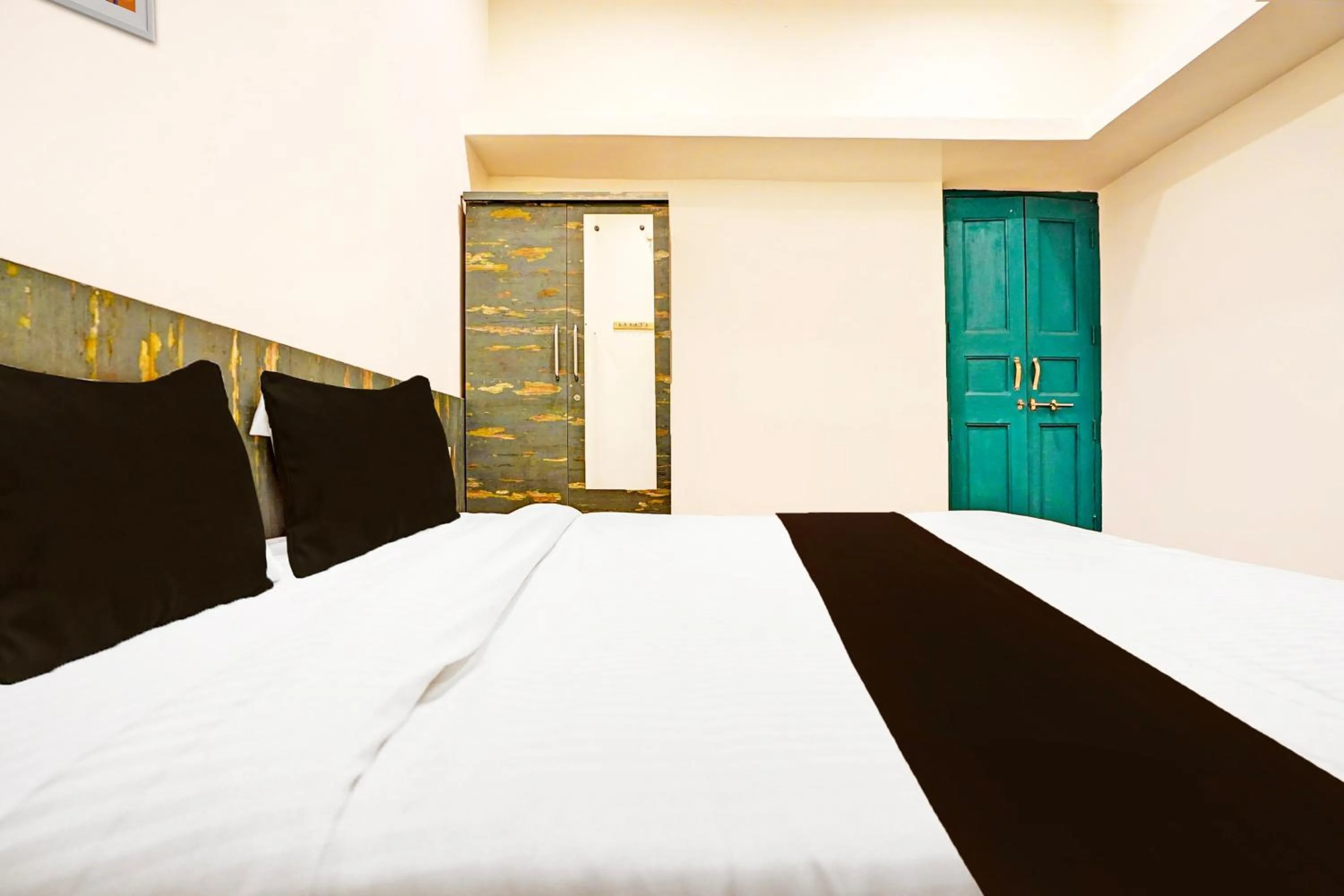 Bedroom, Bed in Super Hotel O THE VANTAGE INN